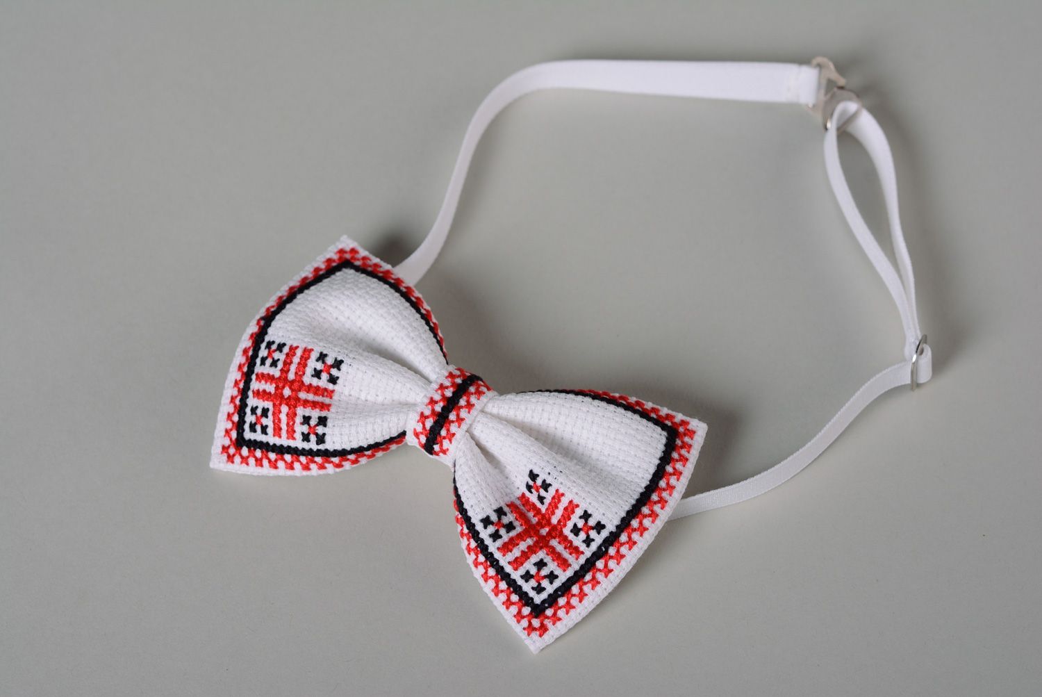 Handmade bow tie with ethnic cross stitch embroidery photo 2