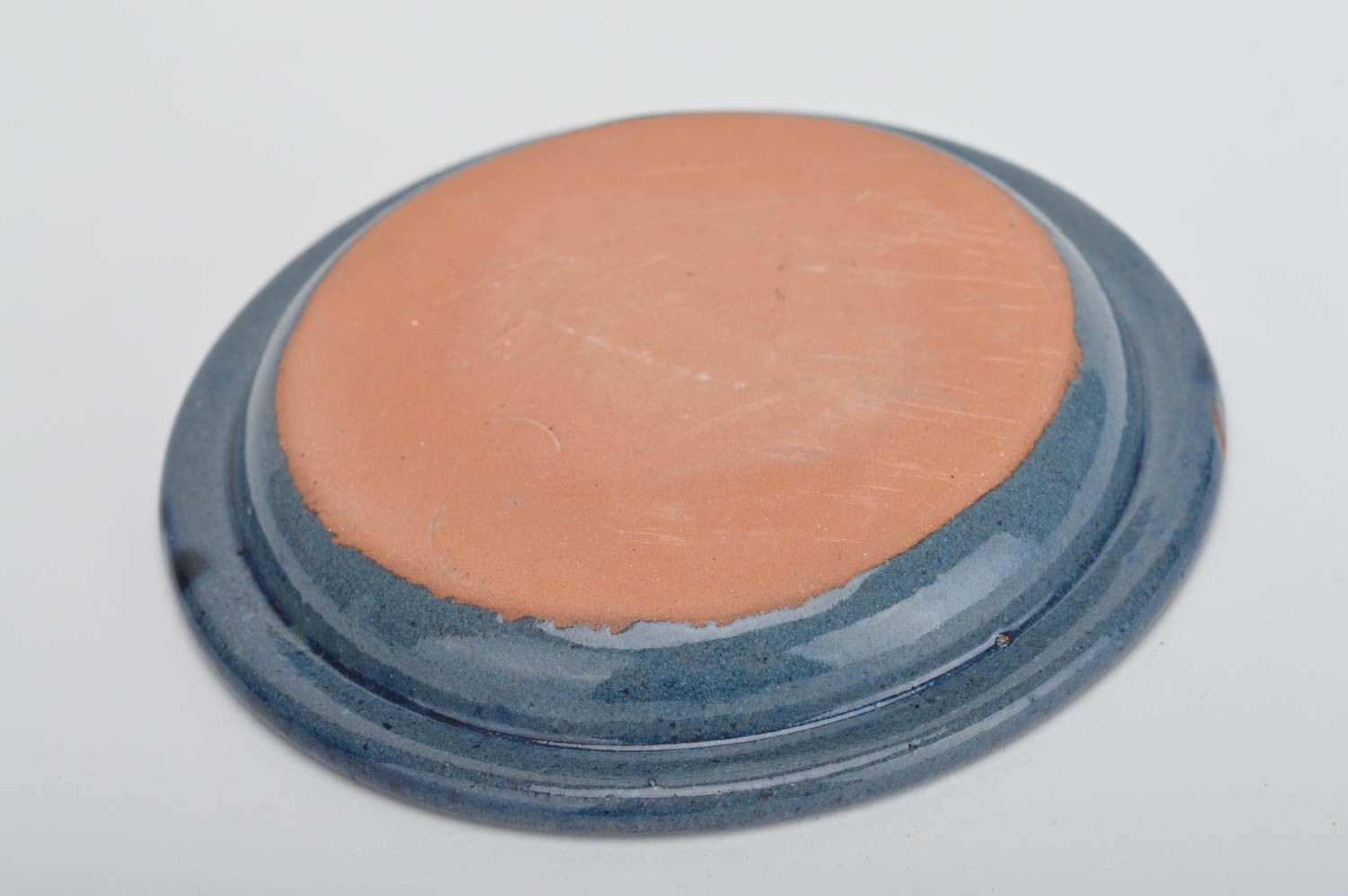 Керамическая тарелка декоративная покрытая глазурью круглая хэнд мэйд синяя фото 5