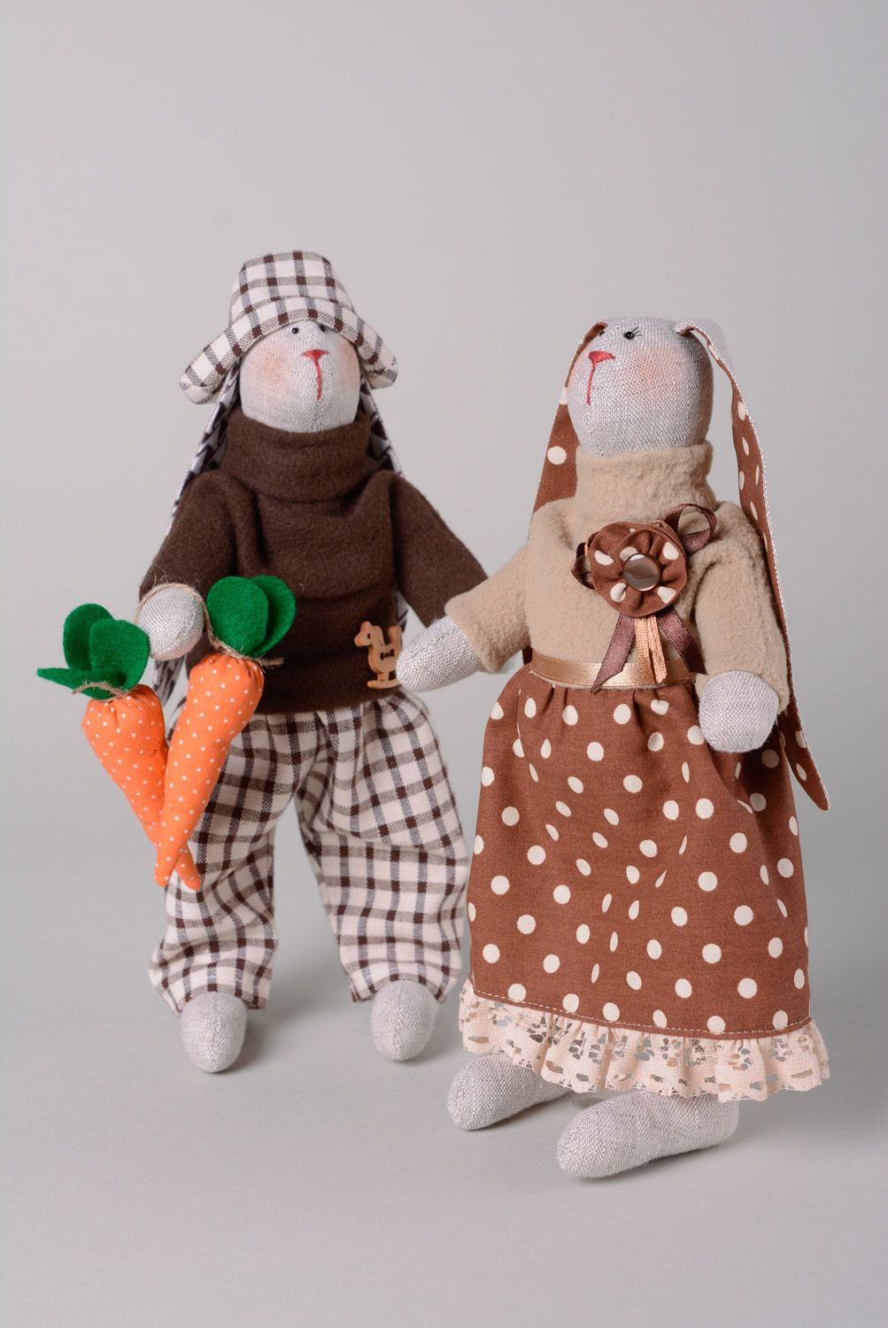 Мягкие игрушки зайцы набор из 2 шт мальчик и девочка из ткани ручная работа фото 1