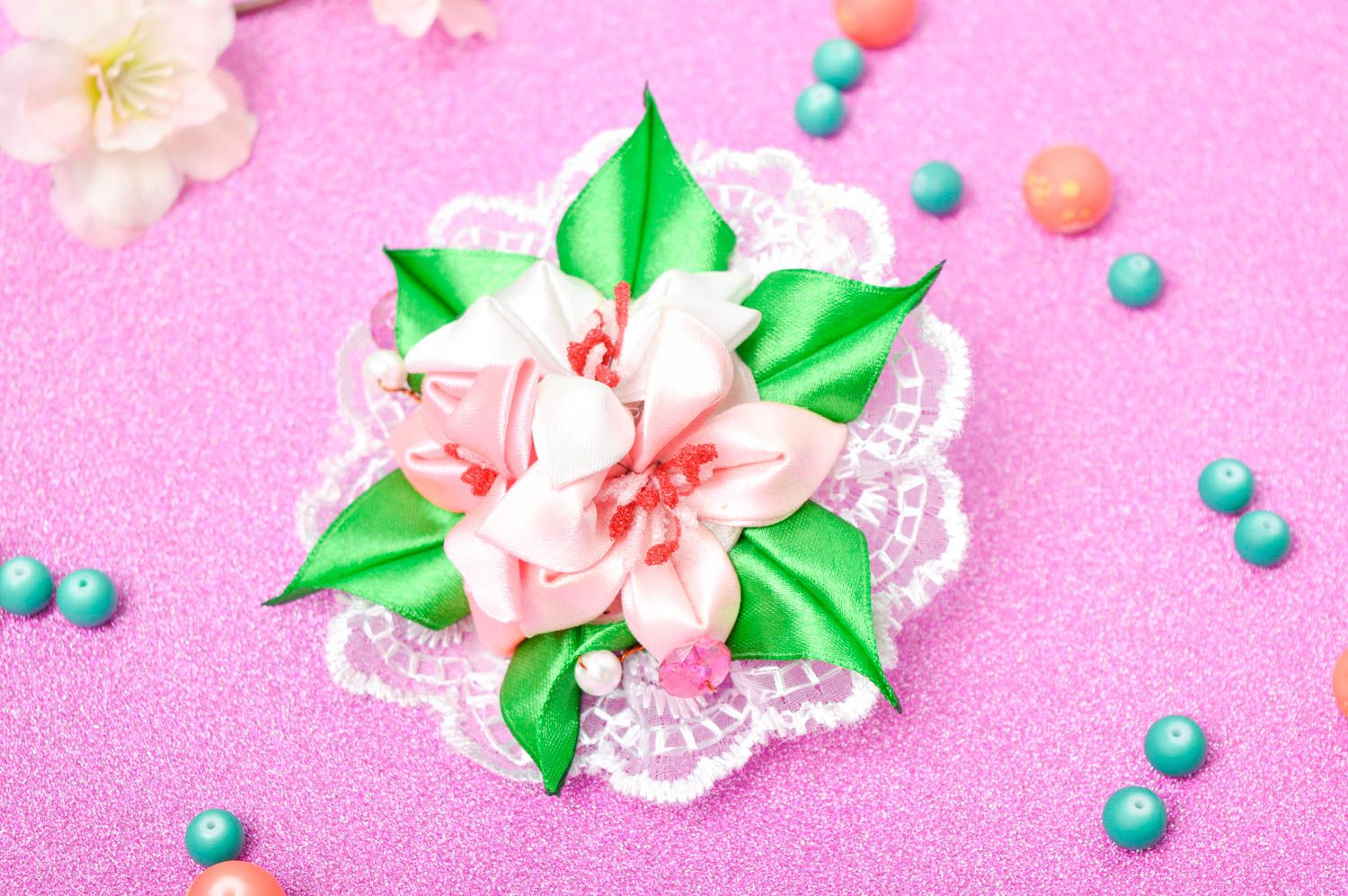 Haargummi für Mädchen handgemacht Deko Accessoire stilvoll Haargummi Blume foto 1
