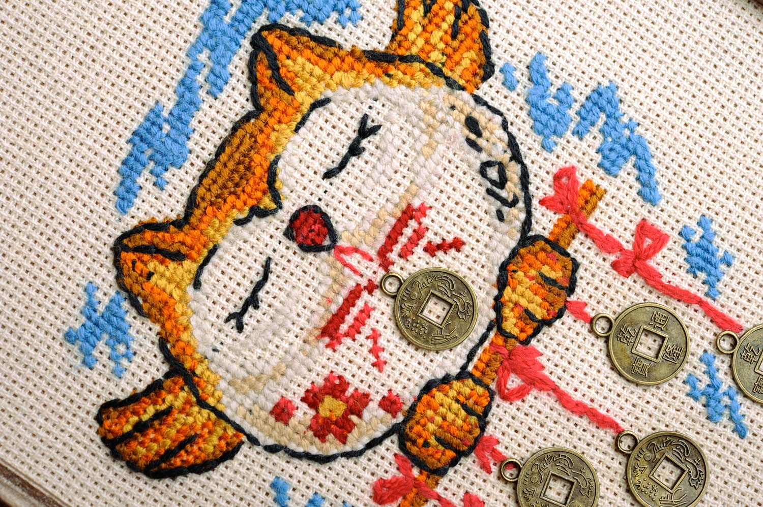Cross-stitched picture Monetary owl photo 3