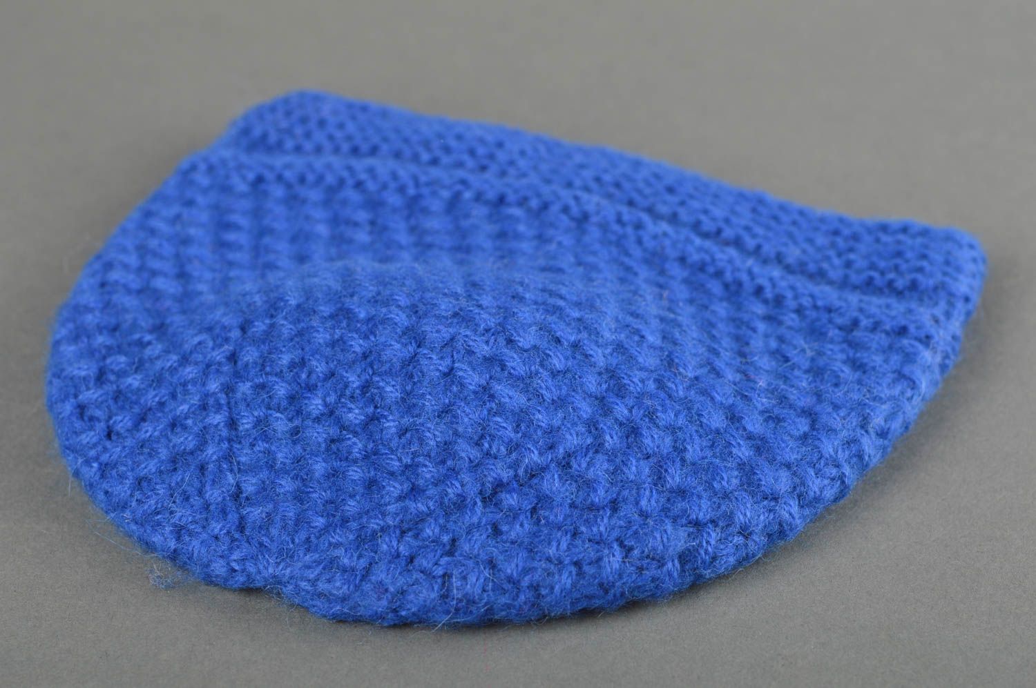 Bonnet bleu fait main Bonnet pour fille tricoté au crochet Vêtement enfant photo 4