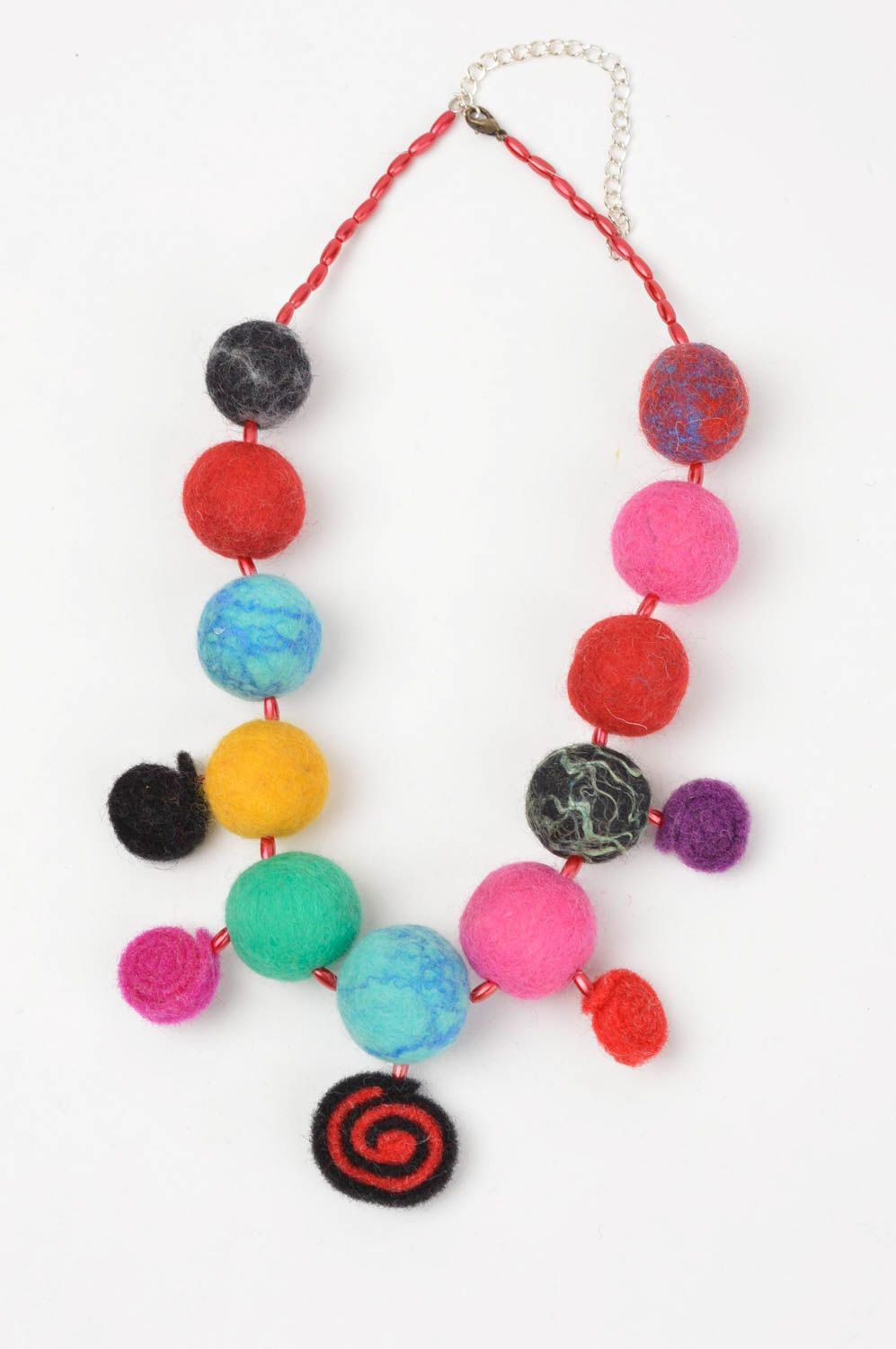 Handmade felt necklace woolen accessories for women stylish fabric jewelry photo 3