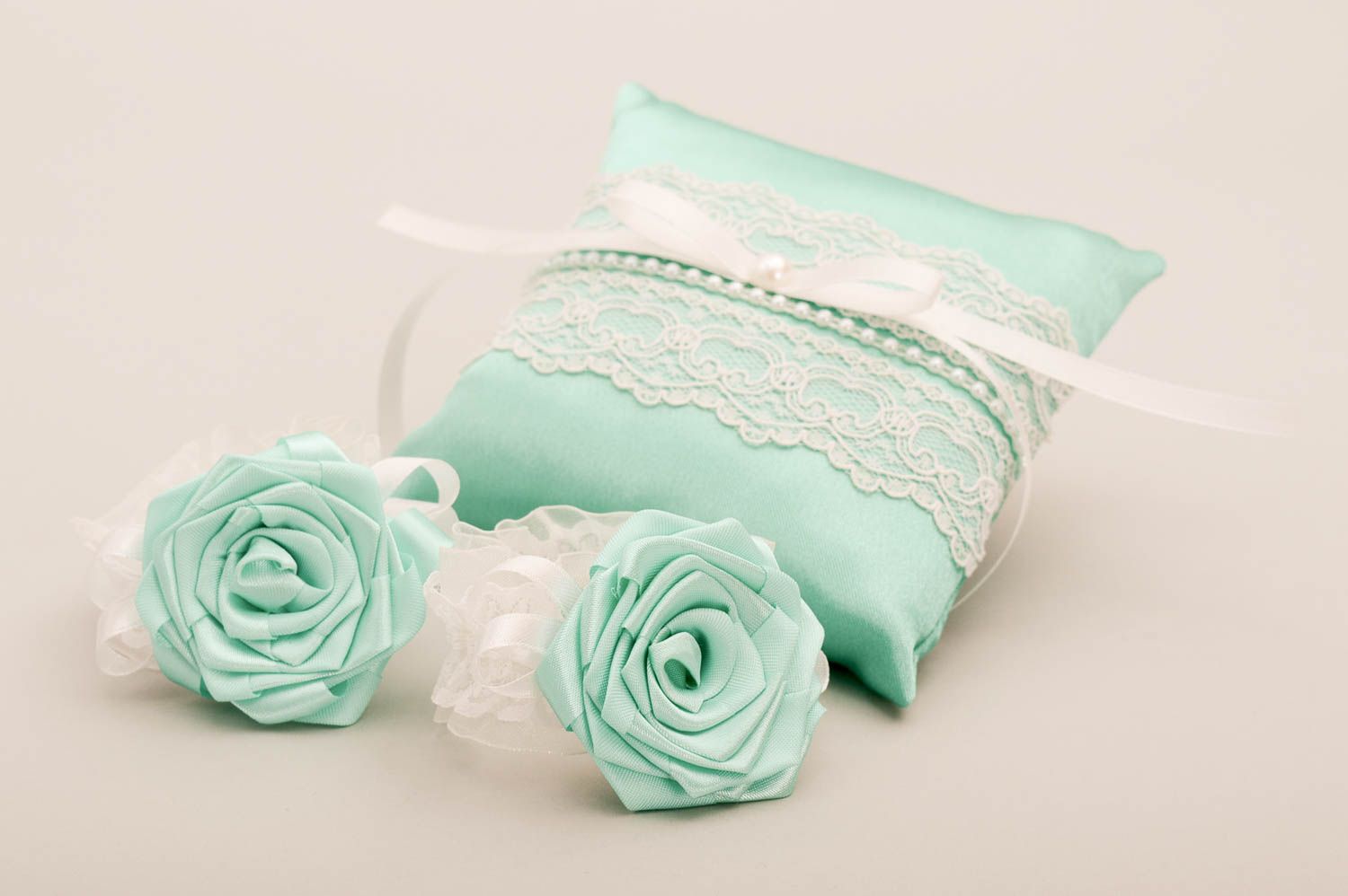 Handmade wedding glasses unusual pillow for rings designer bracelet wedding set photo 3