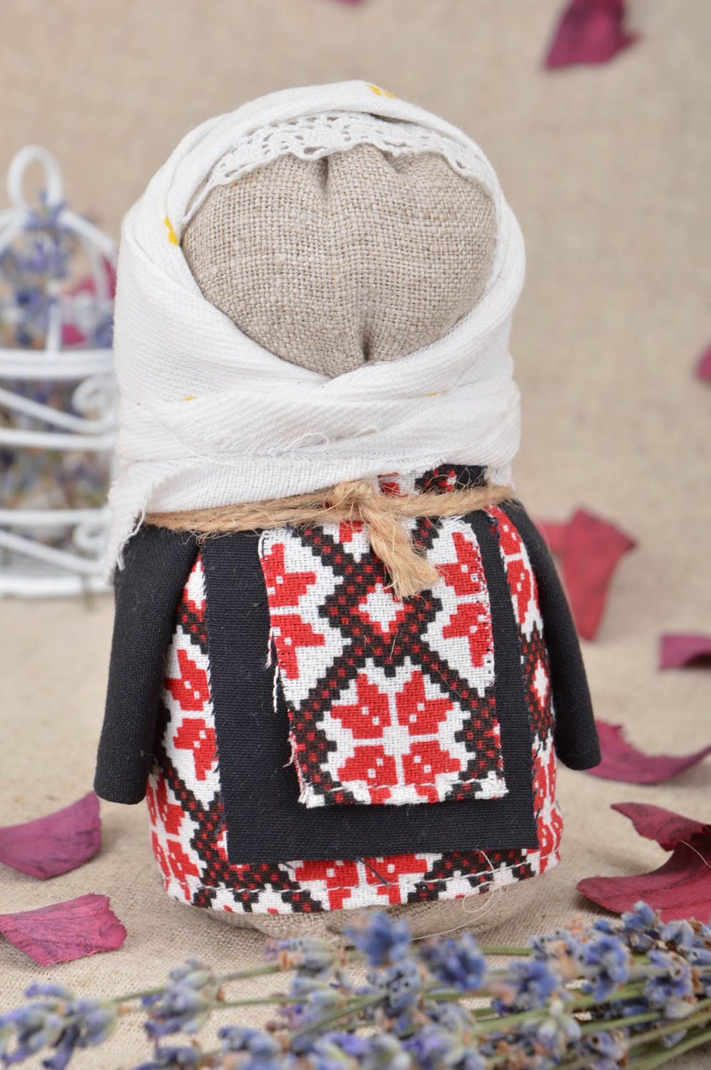 Muñeca protectora artesanal de arpillera de estilo étnico hermosa original foto 1