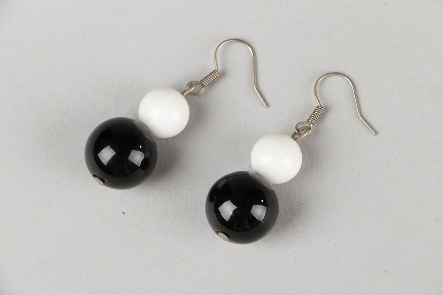 Earrings with black agate photo 1