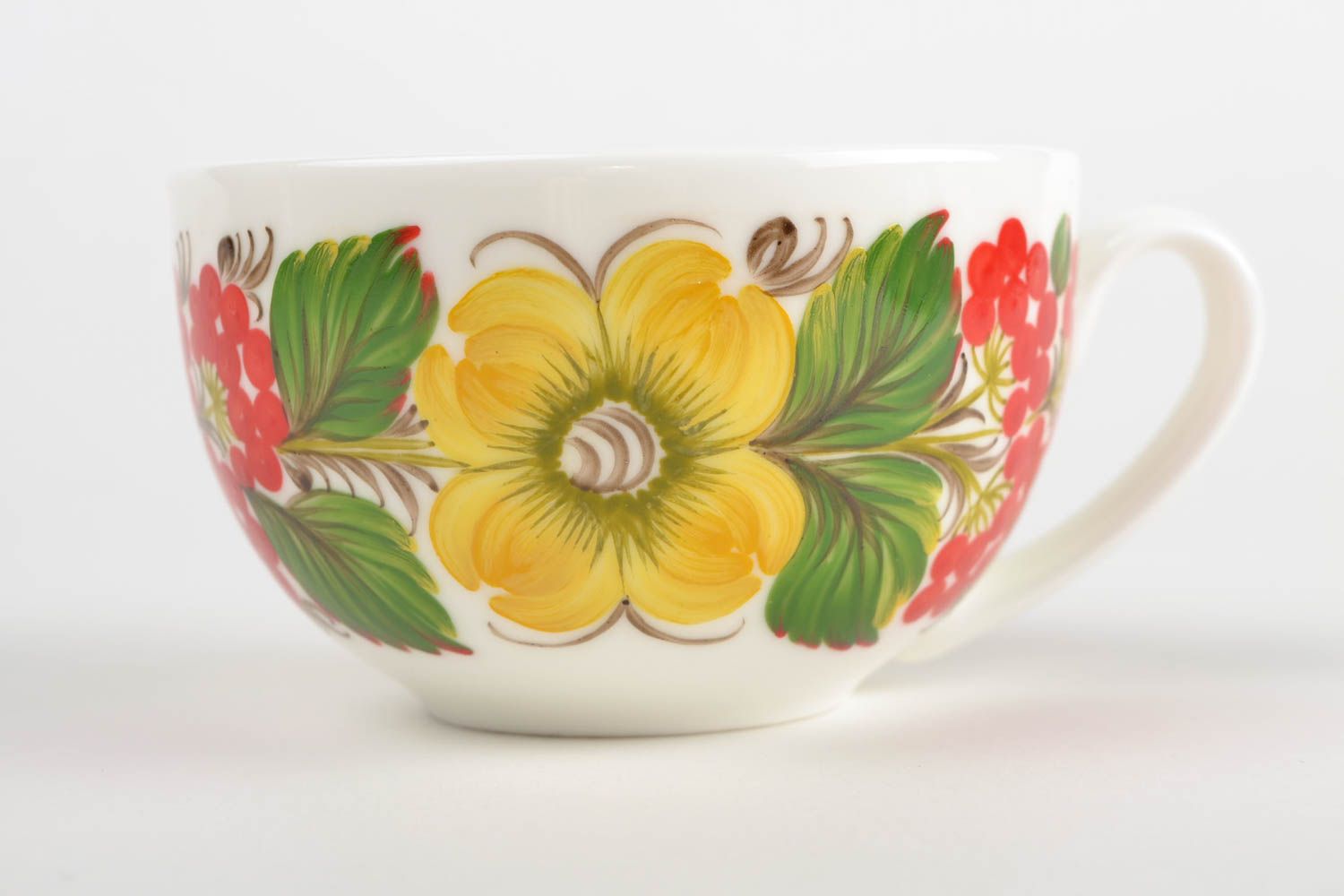 Фарфоровая чашка с Петриковской росписью белая с цветами 250 мл ручная работа фото 3
