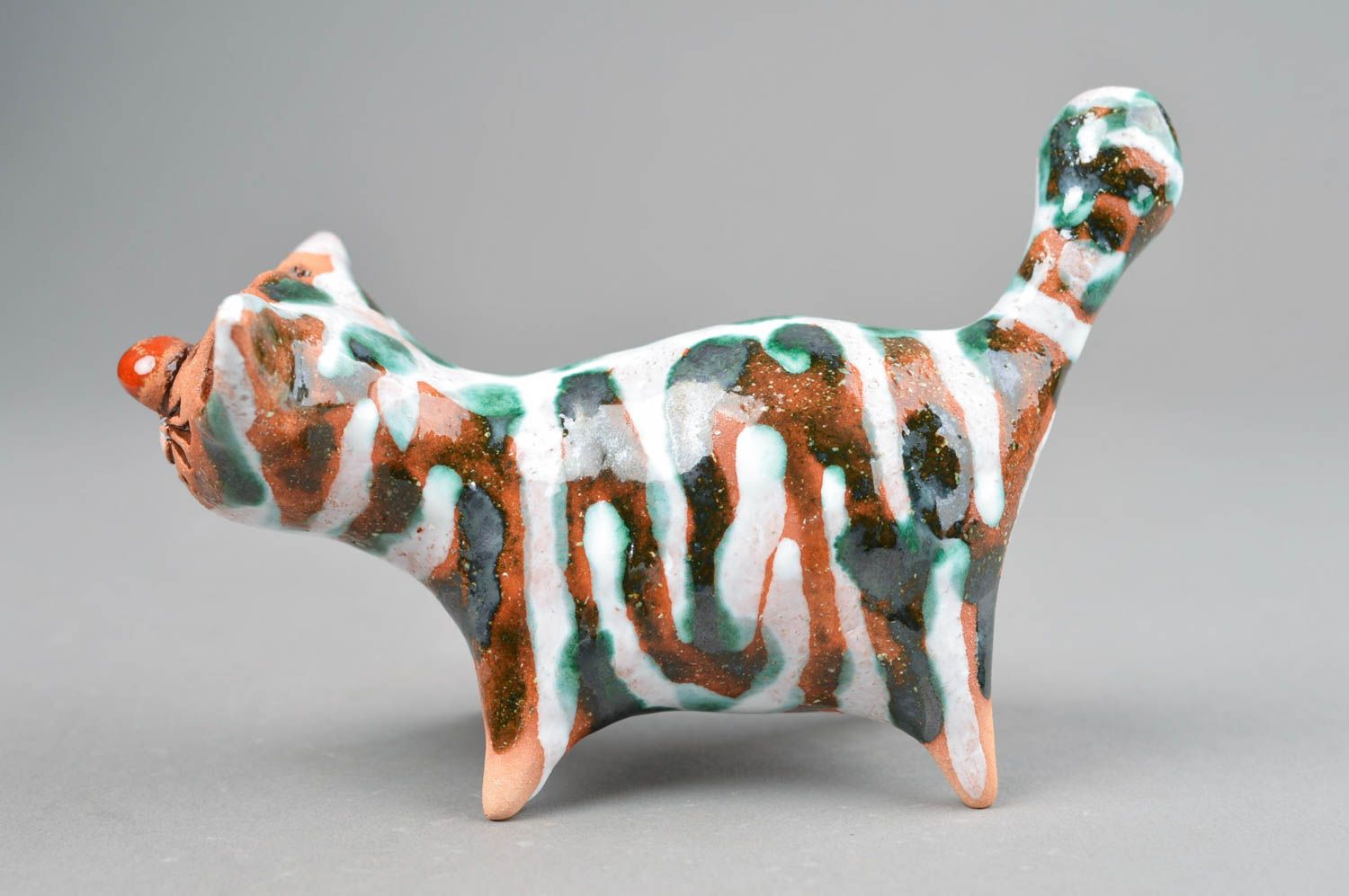 Figurine en céramique en forme de chat avec peinture de glaçure faite main photo 2