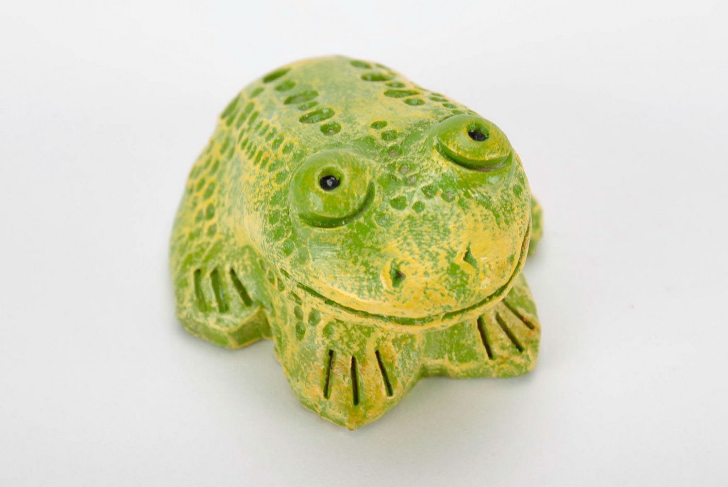 Plaster statuette Frog photo 1