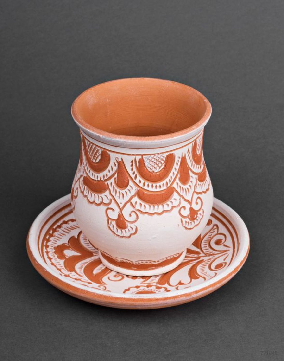 Tazza in ceramica decorativa fatta a mano Tazza in argilla Tazza con piattino
 foto 1