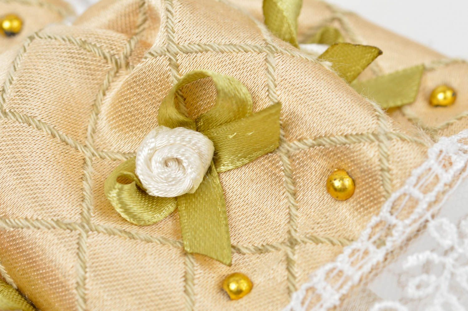 Poupée d'artiste de tissus en robe dorée faite main décor pour la maison photo 5