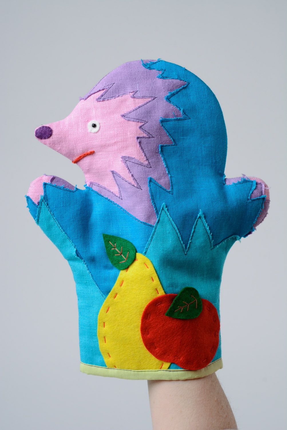 Смешная игрушка на руку для кукольного театра из разноцветных тканей Ежик фото 3