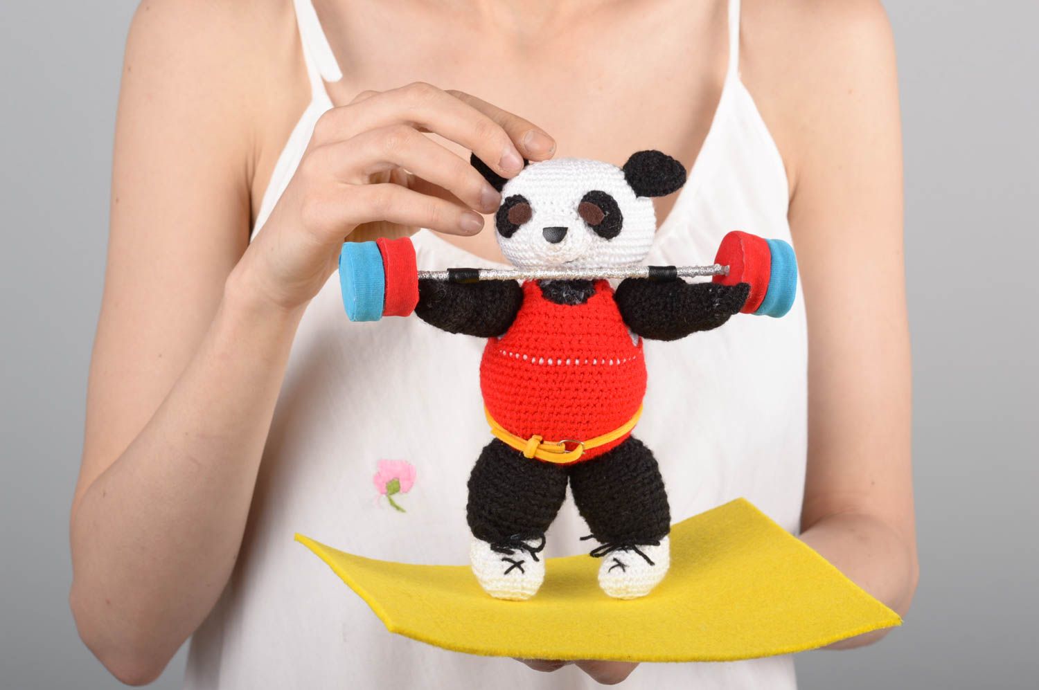 Peluche panda sportif fait main Jouet tricot au crochet Cadeau pour enfant photo 5