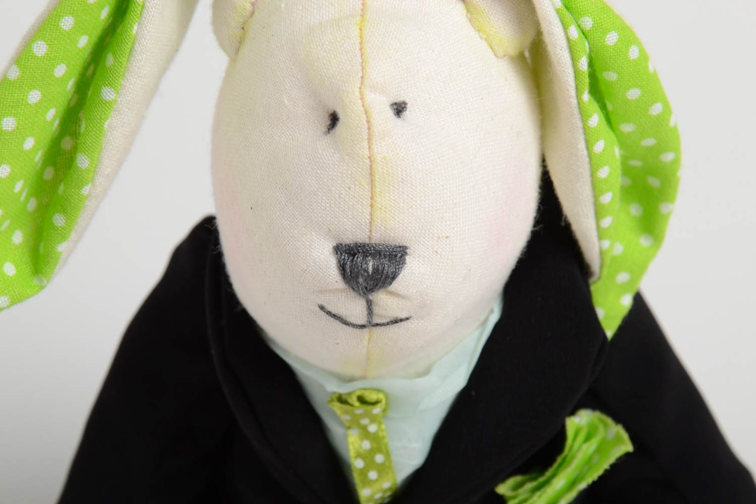 Игрушка заяц жених в костюме красивый из ткани небольшого размера ручная работа фото 3