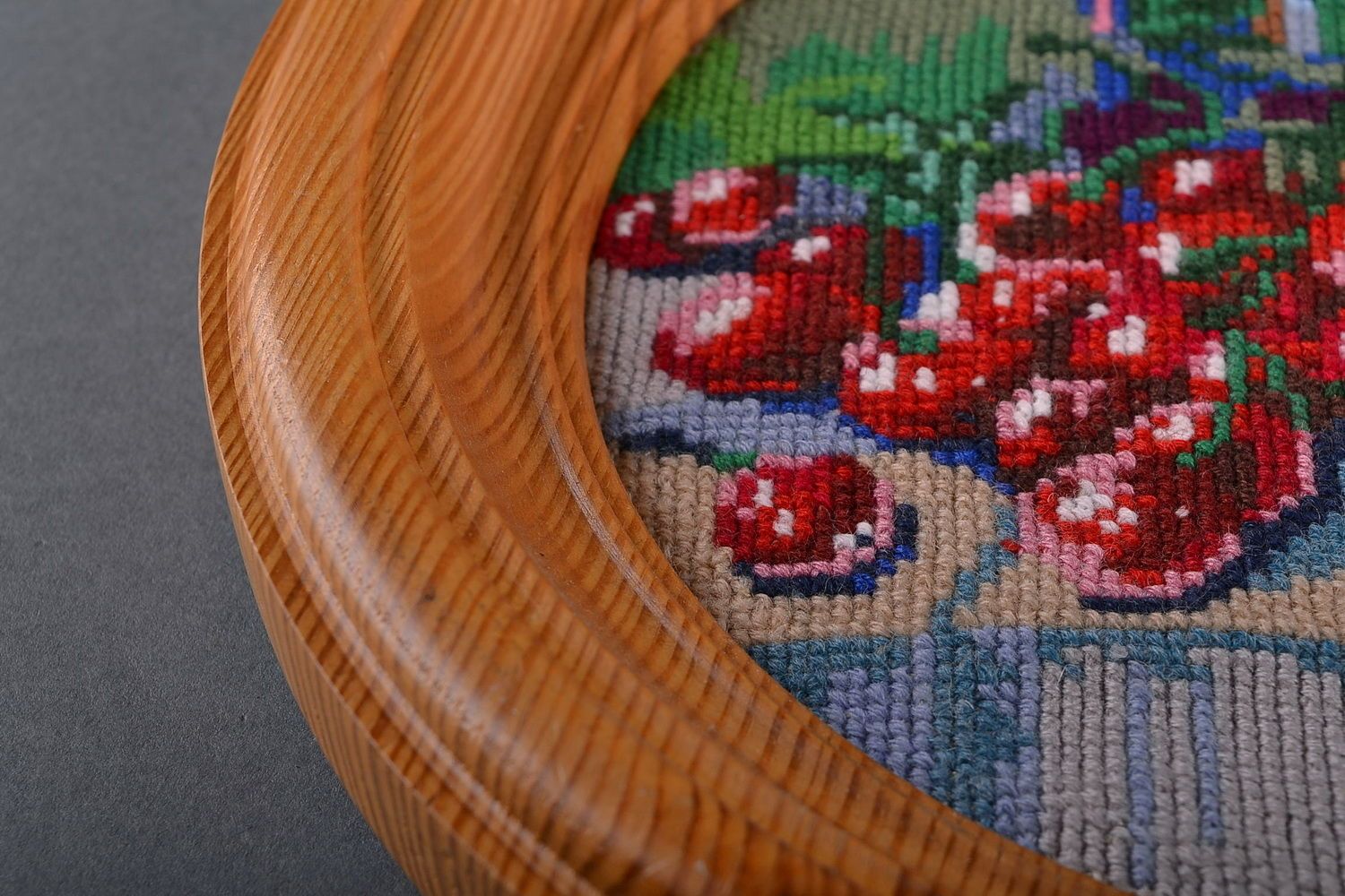 Embroidered picture Still-life photo 3