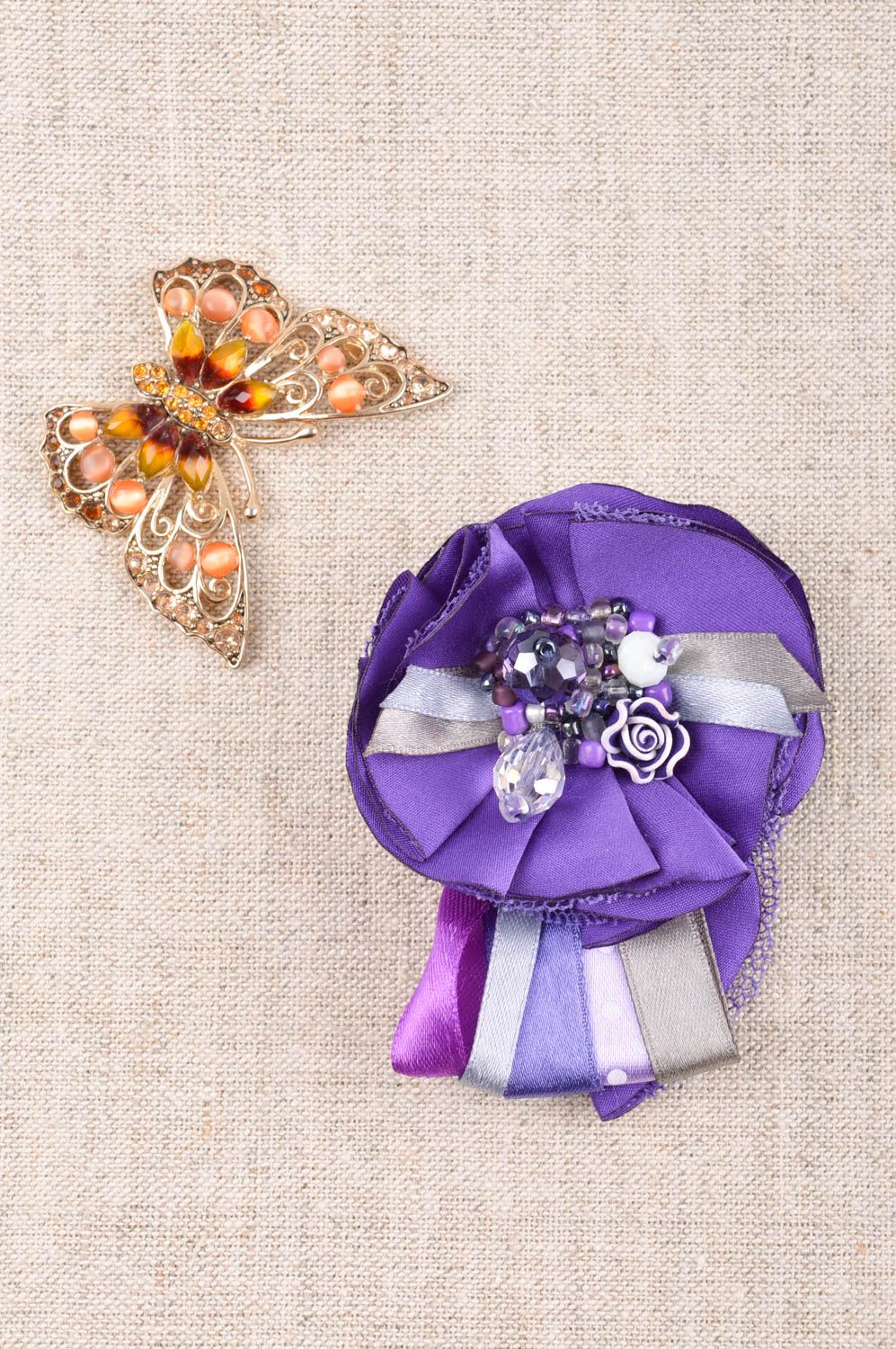 Broche artesanal de color violeta accesorio de moda regalo original para mujer foto 1