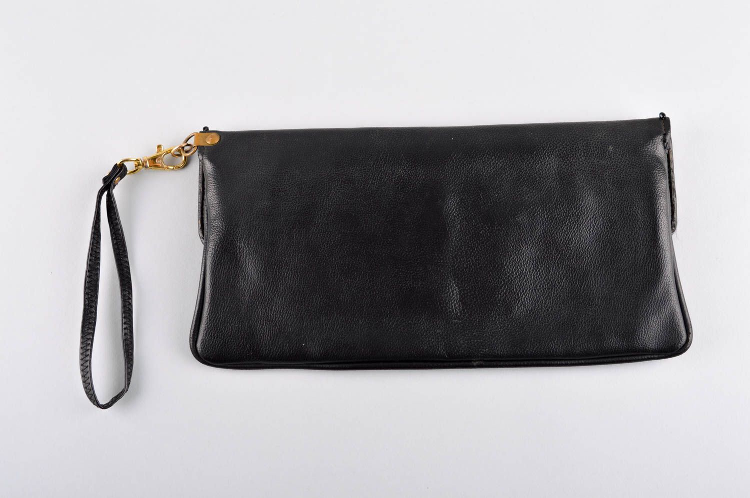 Сумка ручной работы сумочка клатч черная из кожзама женская сумка с петелькой фото 3