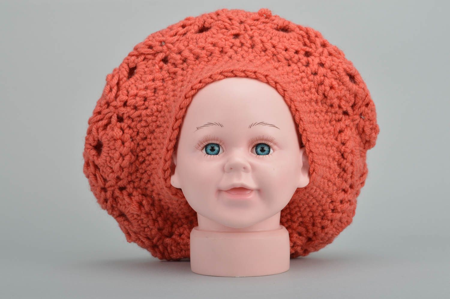 Handmade peach color crocheted beret for children made of wool and cotton photo 4