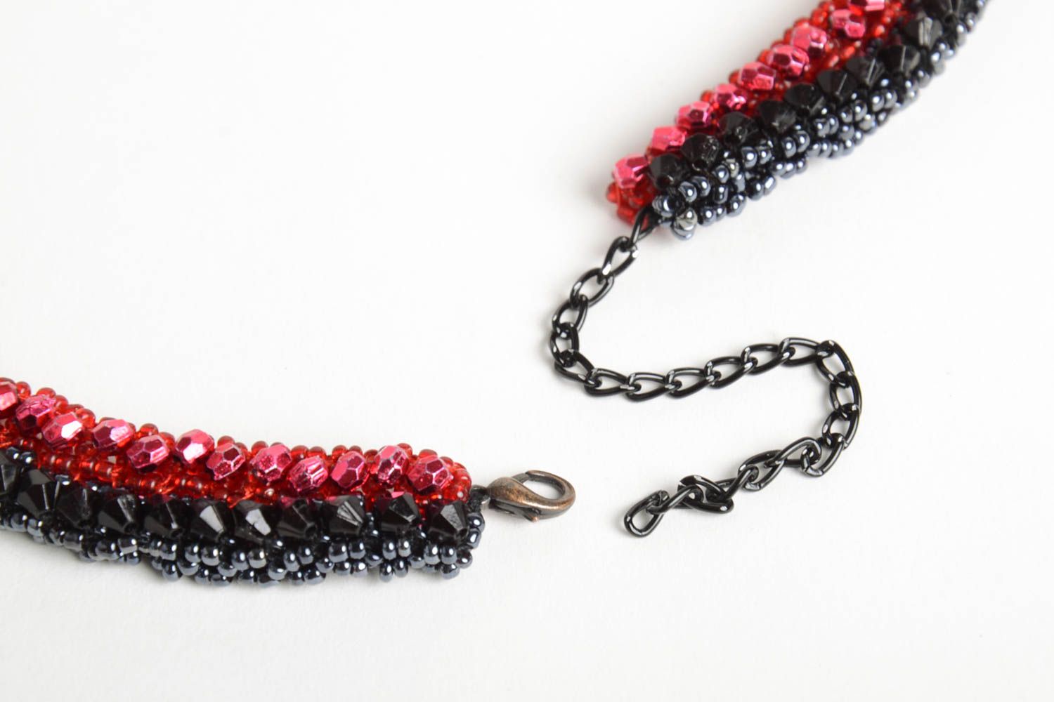 Bijoux faits main Collier femme Boucles d'oreilles perles de rocaille rouge noir photo 5