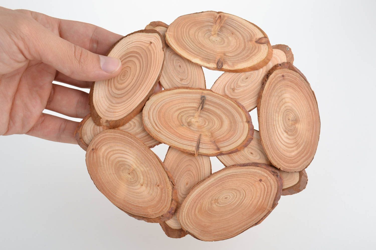 Handmade Untersetzer für heiße Töpfe und Tassen aus Lärchenholz Küche Dekor foto 2