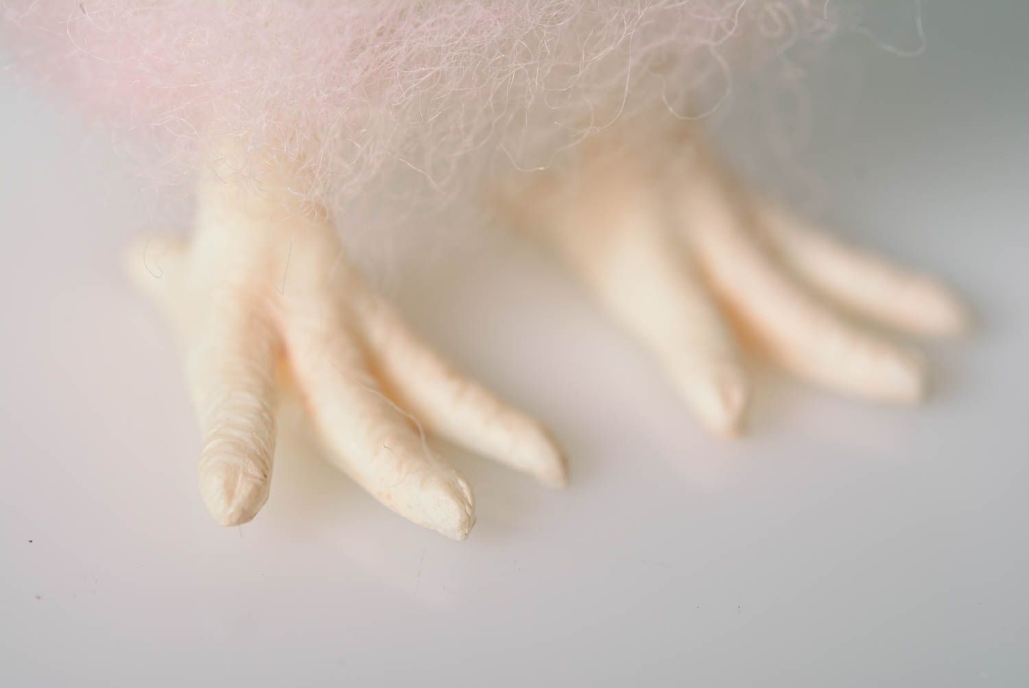 Интерьерная игрушка сова игрушка ручной работы мягкая игрушка из шерсти розовая фото 4