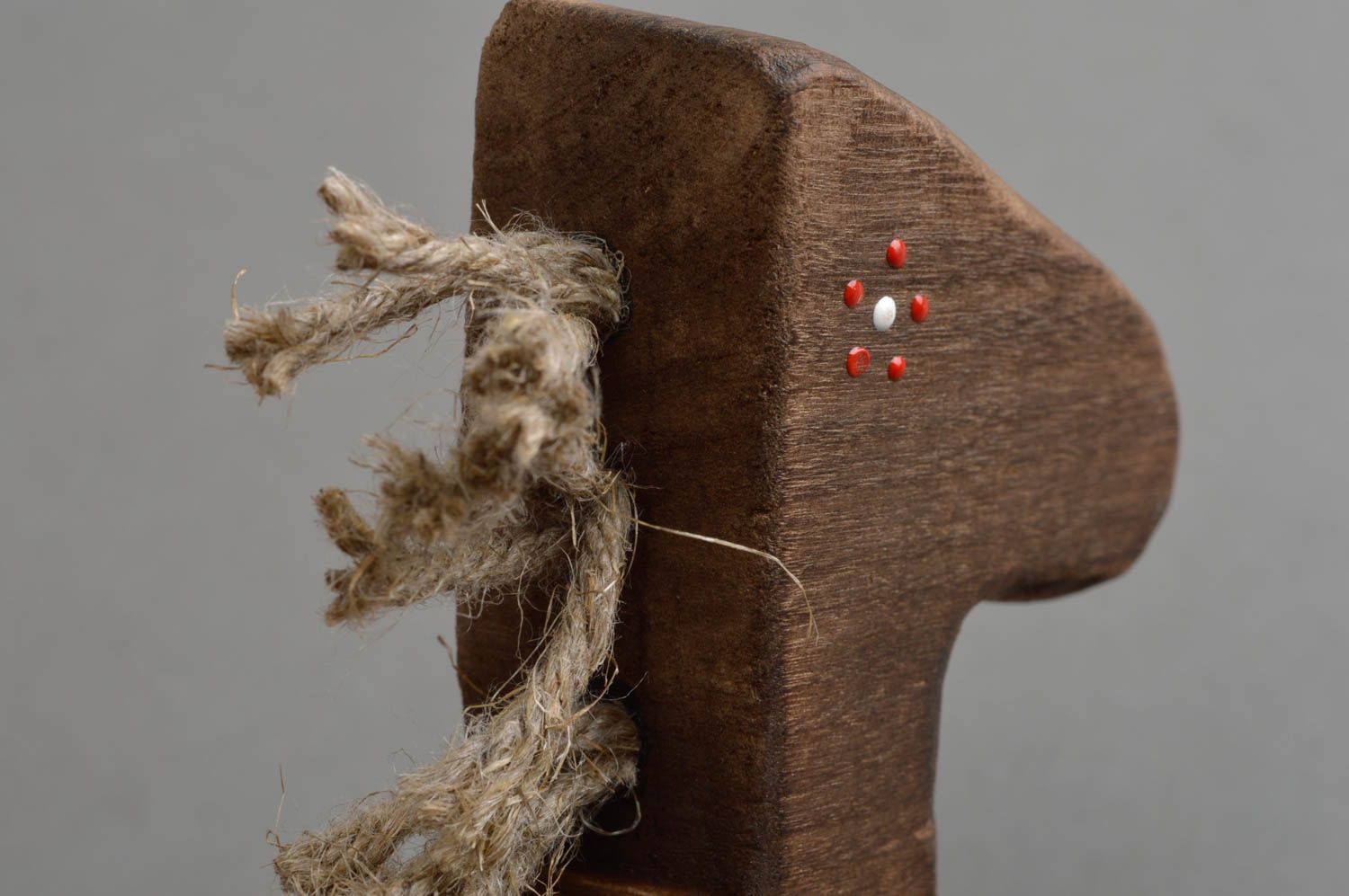 Figurine en bois de pin et cordons de lin faite main écologique Cheval photo 5
