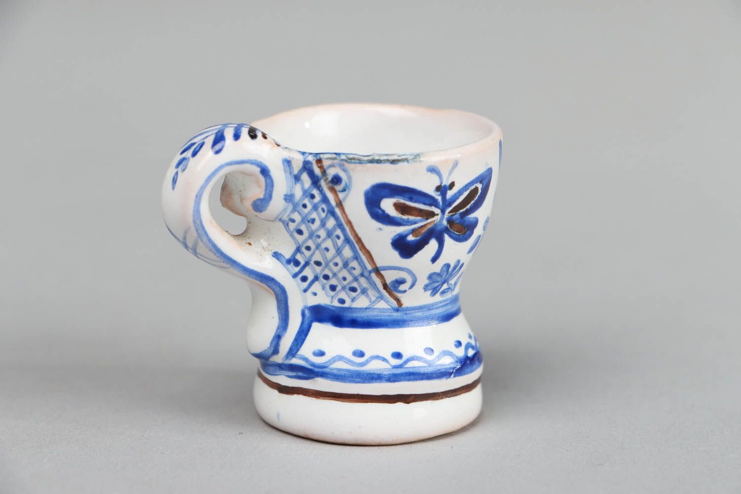 Little 1,5 inches ceramic coffee cup in white&blue design with butterfly 0,06 lb photo 1