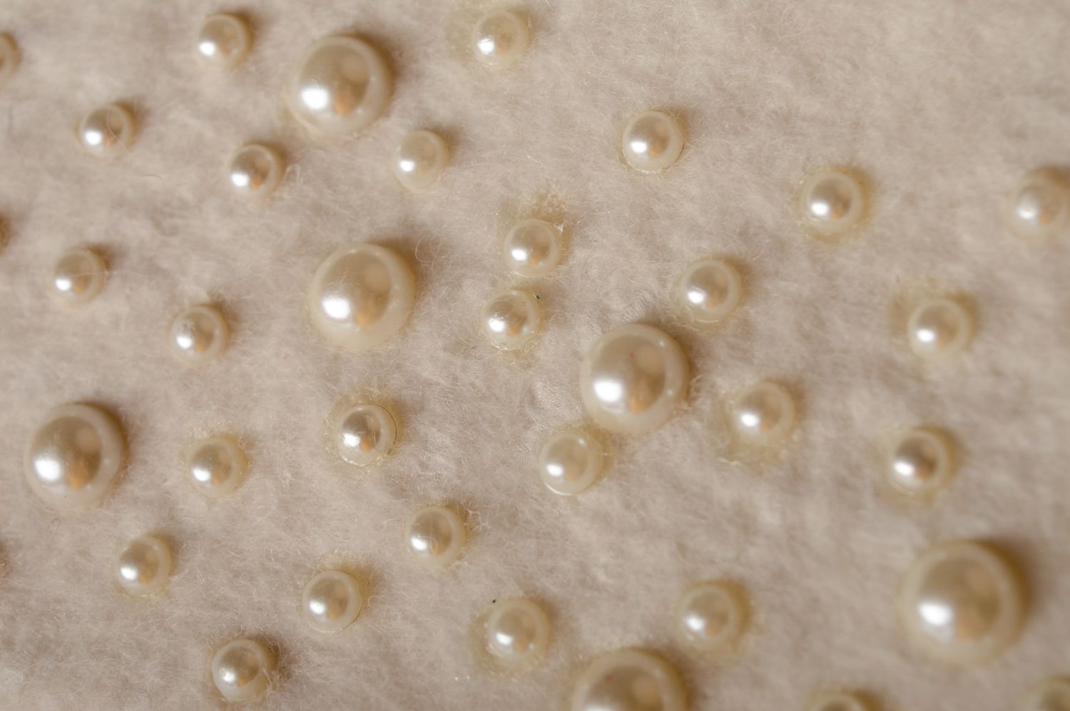 Pochette blanche de femme en laine avec perles fantaisie photo 3