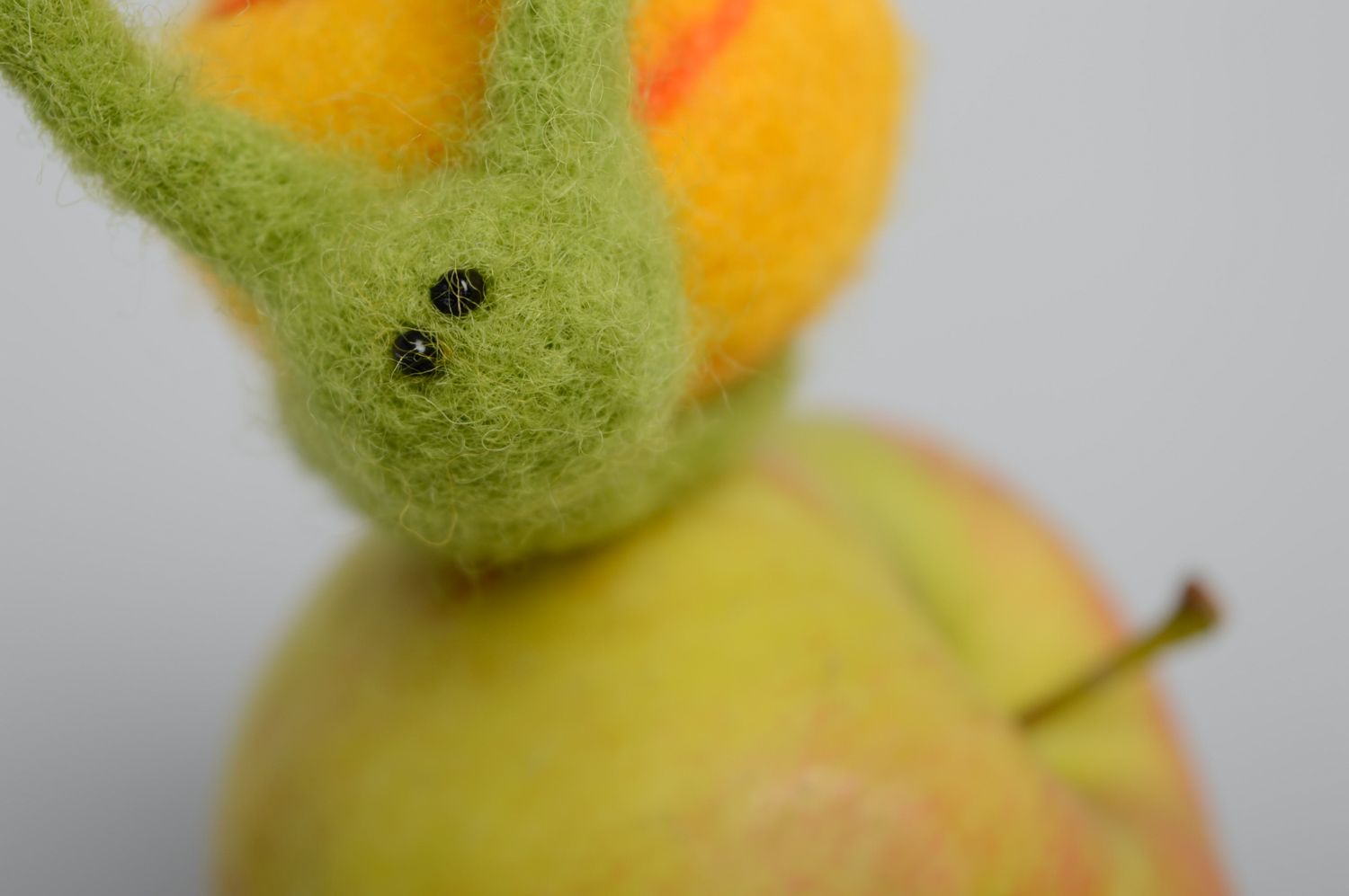 Felted wool toy Snail photo 3