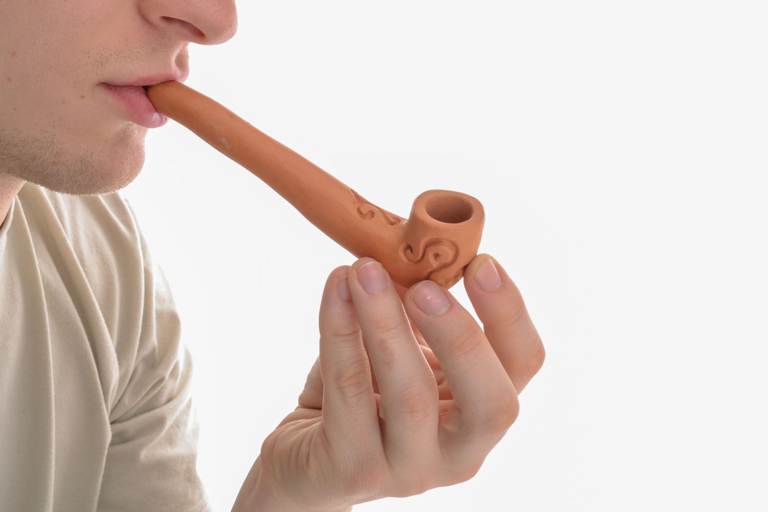 Red clay smoking pipe photo 5