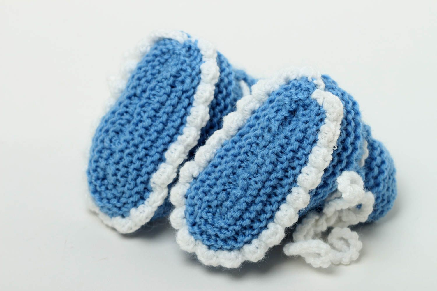 Cute handmade baby bootees warm baby booties crochet ideas gifts for kids photo 4