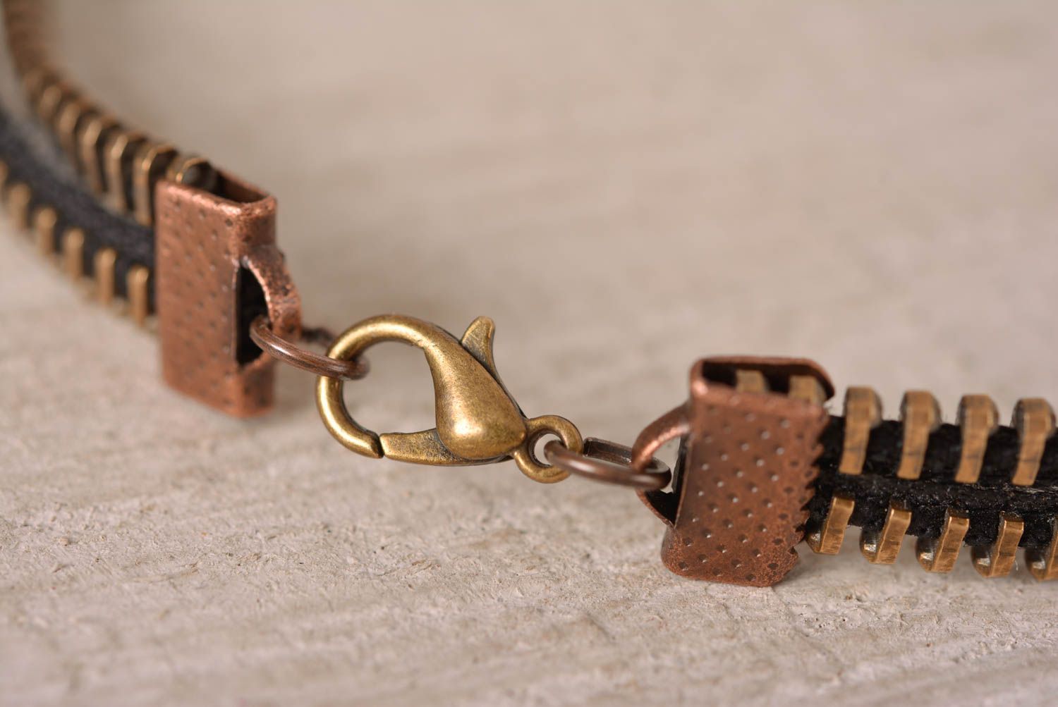 Bracelet métal Bijou fait main original fermeture éclair Accessoire femme design photo 3