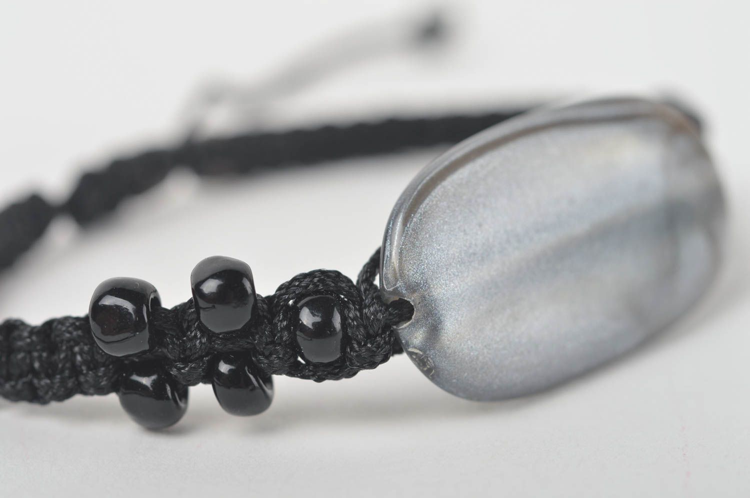 Pulsera hecha a mano de cordones negra bisutería artesanal regalo para mujeres foto 4