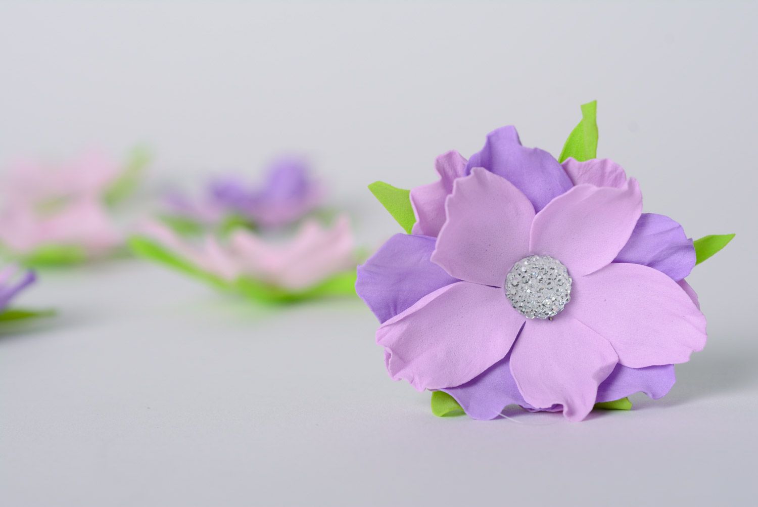 Fleur décorative en foamiran pour bijou faite main de créateur couleur mauve photo 1