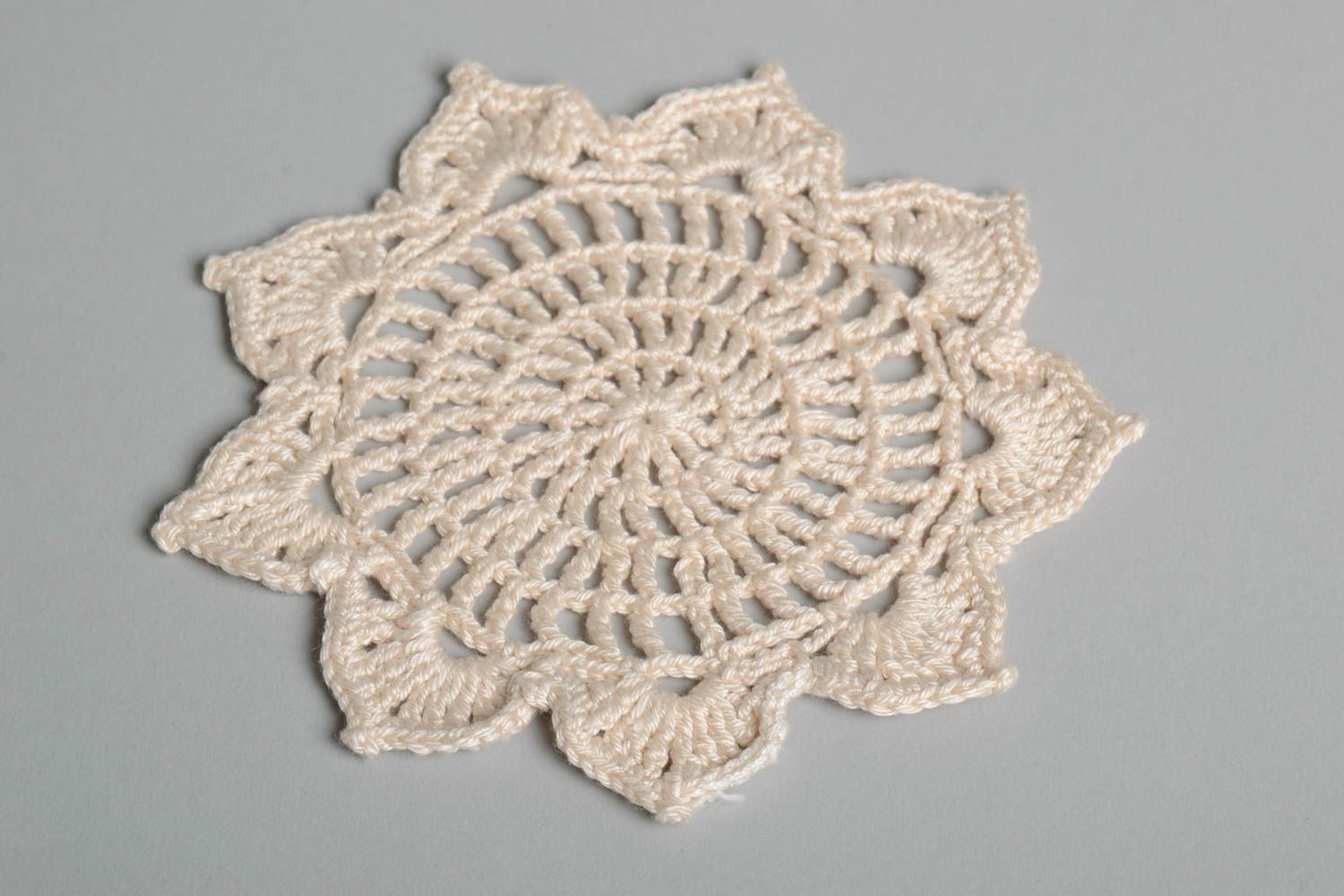 Napperon original fait main Déco maison Cadeau femme dentelle tricot crochet photo 2