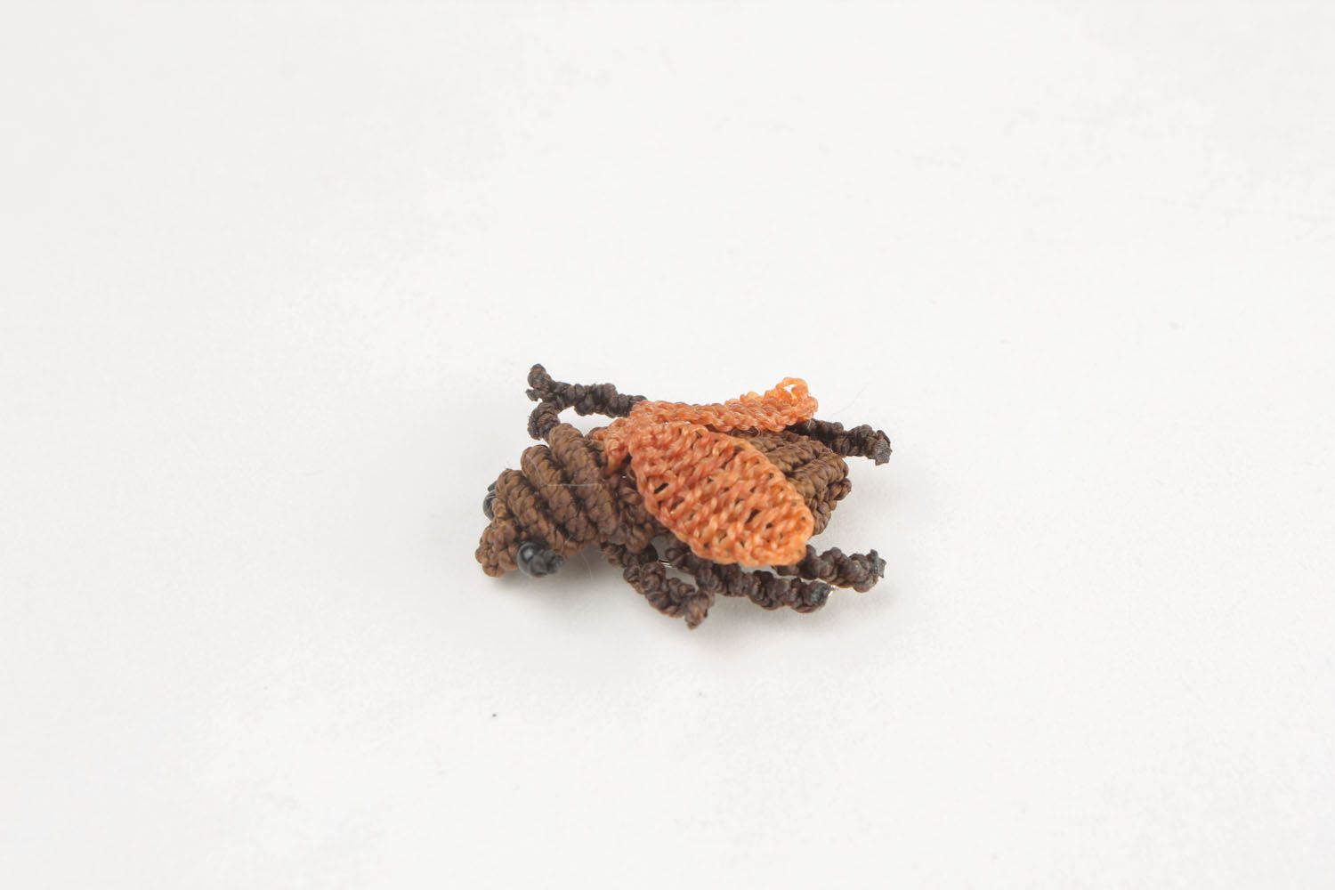 Broche macramé en forme d'insecte faite main  photo 9