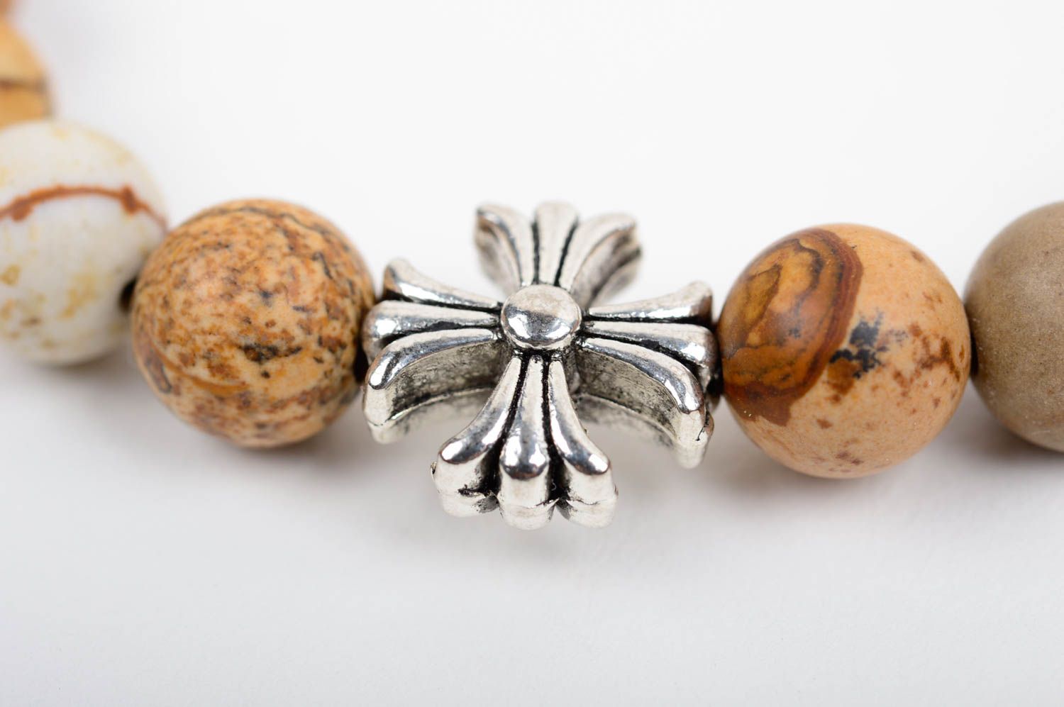 Handmade Armband mit Edelsteinen handgemachter Schmuck Armband mit Kugeln beige foto 4