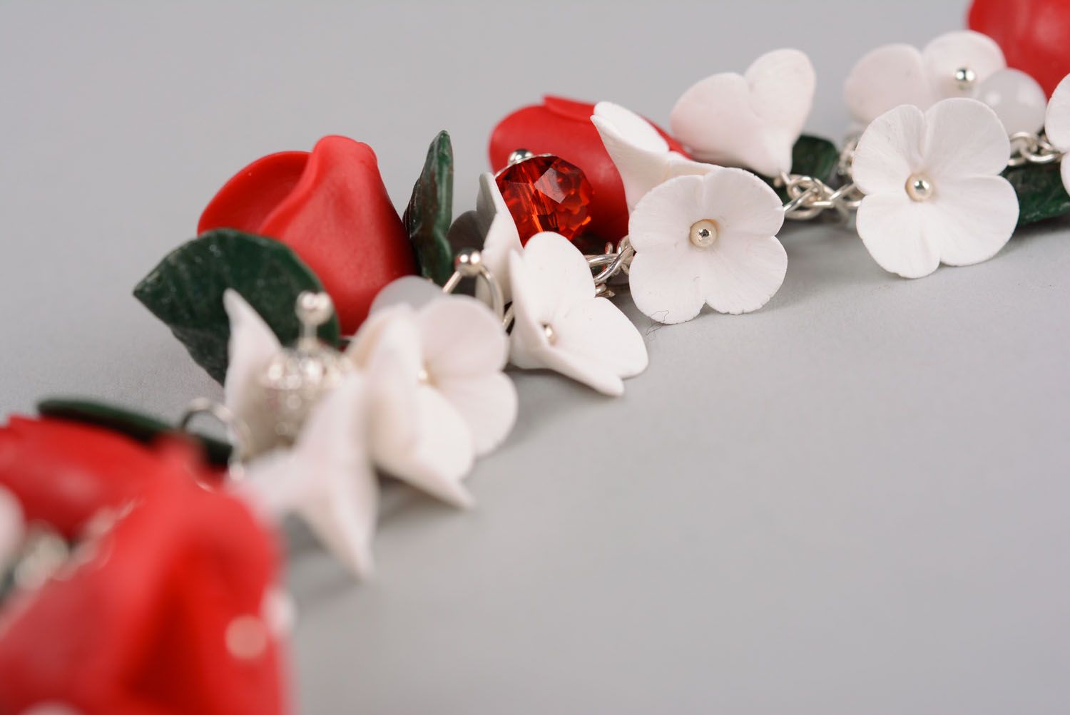 Bracelet fleurs en pâte polymère Rouge et blanc  photo 5