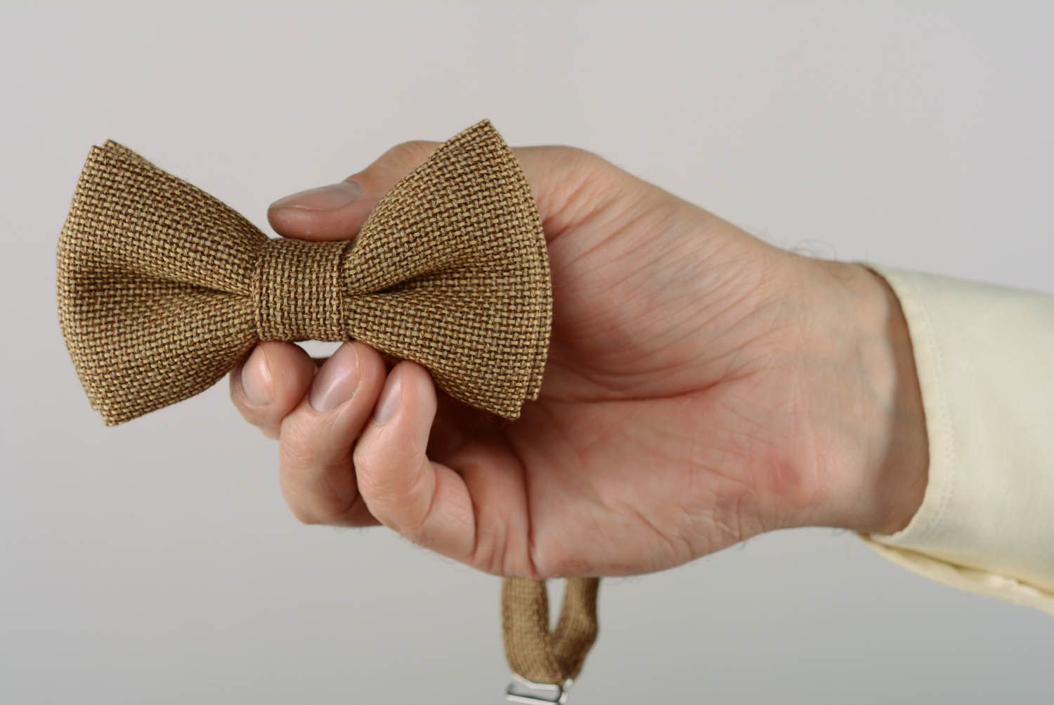 Gravata borboleta feita mistura de lã  foto 5