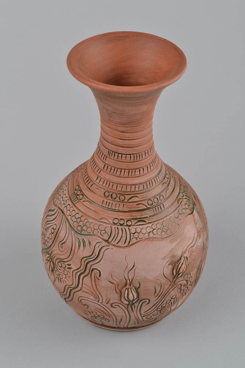 Глиняная ваза для цветов с глазурью коричневая утонченная ручной работы фото 5