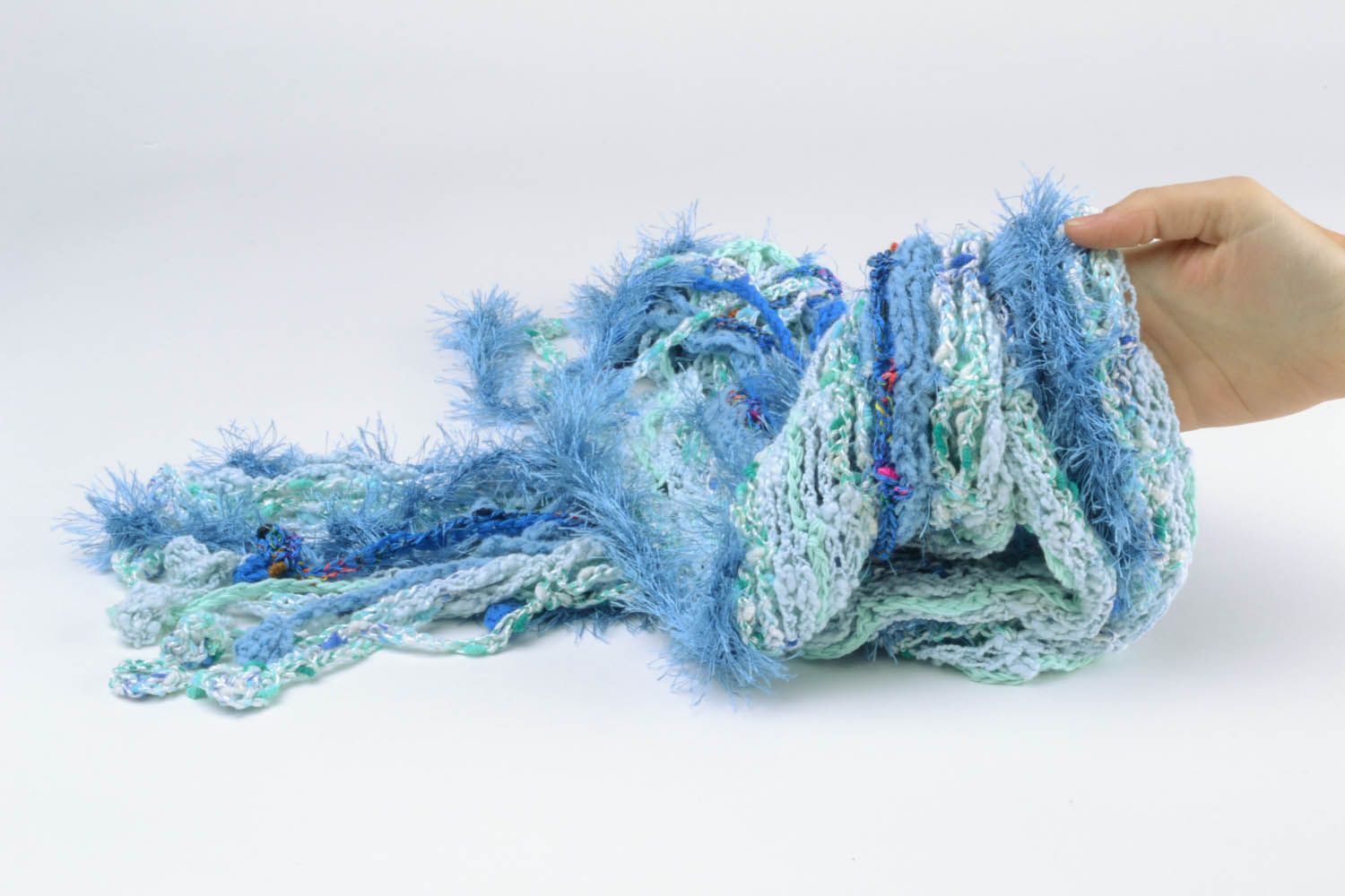 Écharpe bleue tricotée faite main photo 5