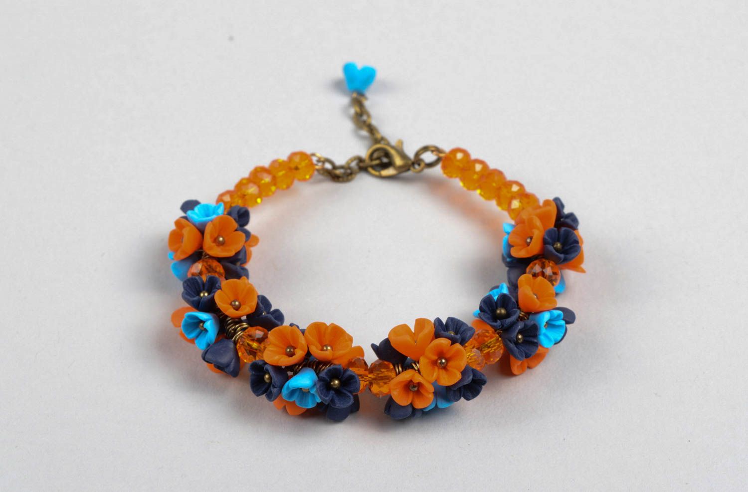 Handmade schönes Armband Schmuck mit Blumen Damen Armband aus Polymerton foto 4