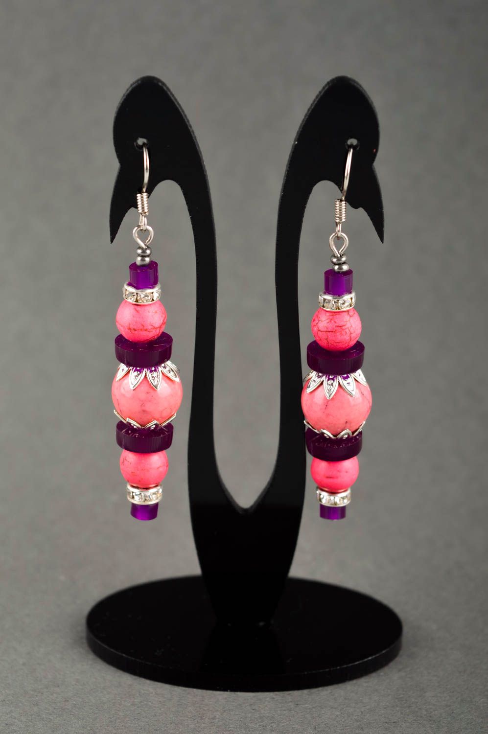 Boucles d'oreilles pendantes Bijou fait main roses design Cadeau femme photo 1