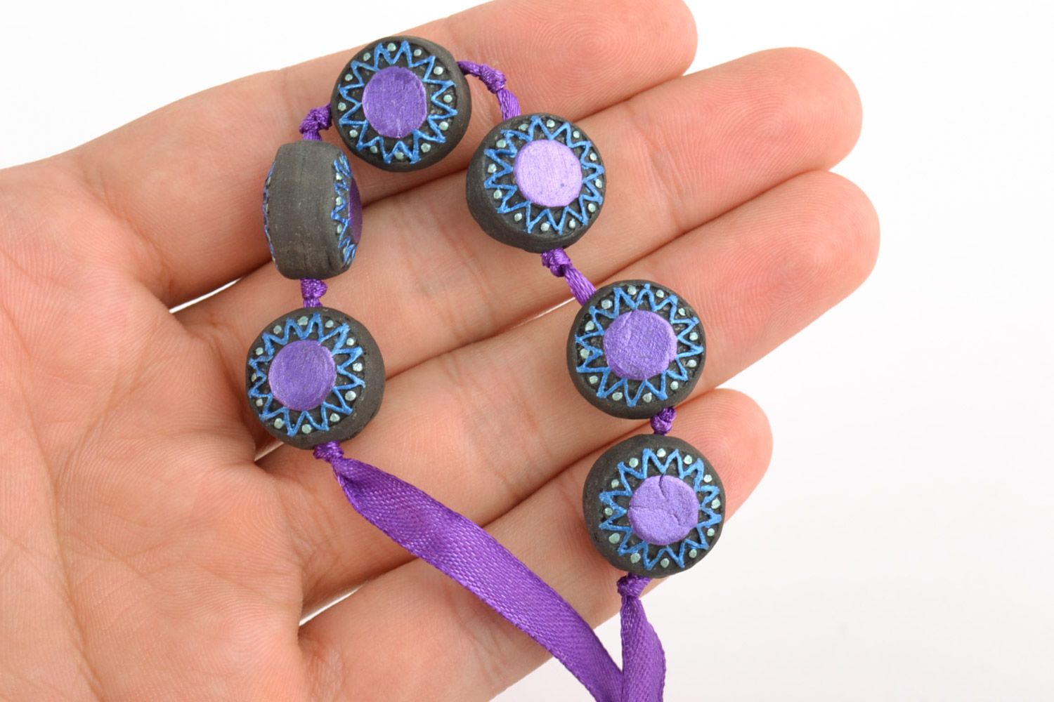 Bracelet en terre cuite noir et violet peint sur ruban fait main pour femme photo 2