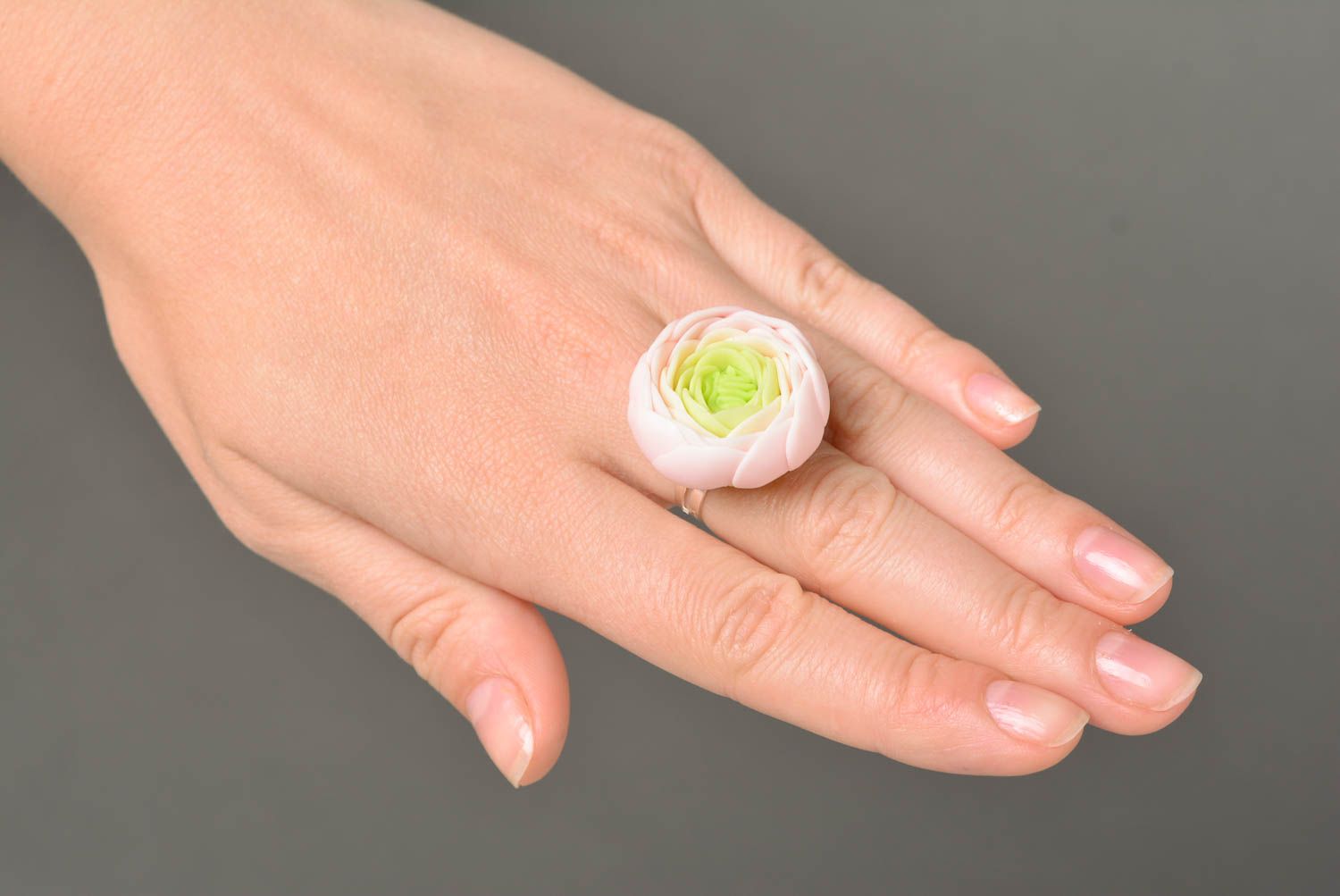Handmade designer jewelry ring with metal basis and pink polymer clay flower photo 2