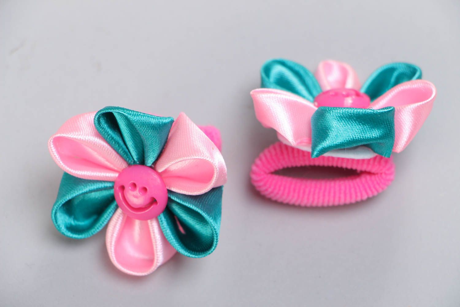 Set of handmade kanzashi ribbon flower hair ties 2 pieces for women photo 3