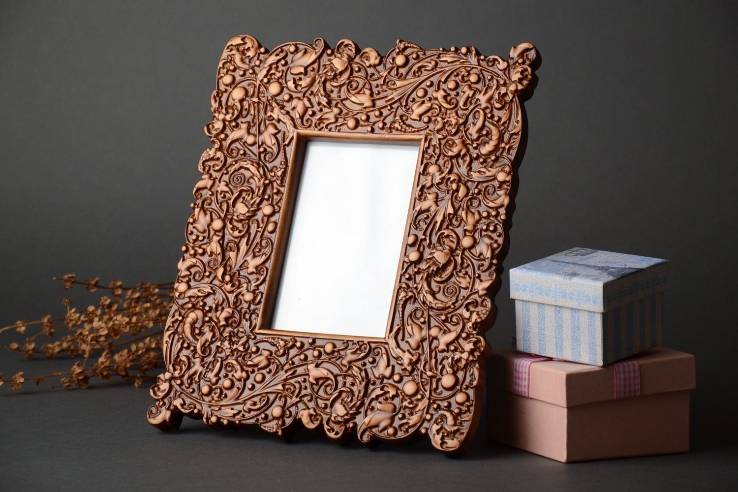 Wooden photo frame with broad edging and carving photo 1
