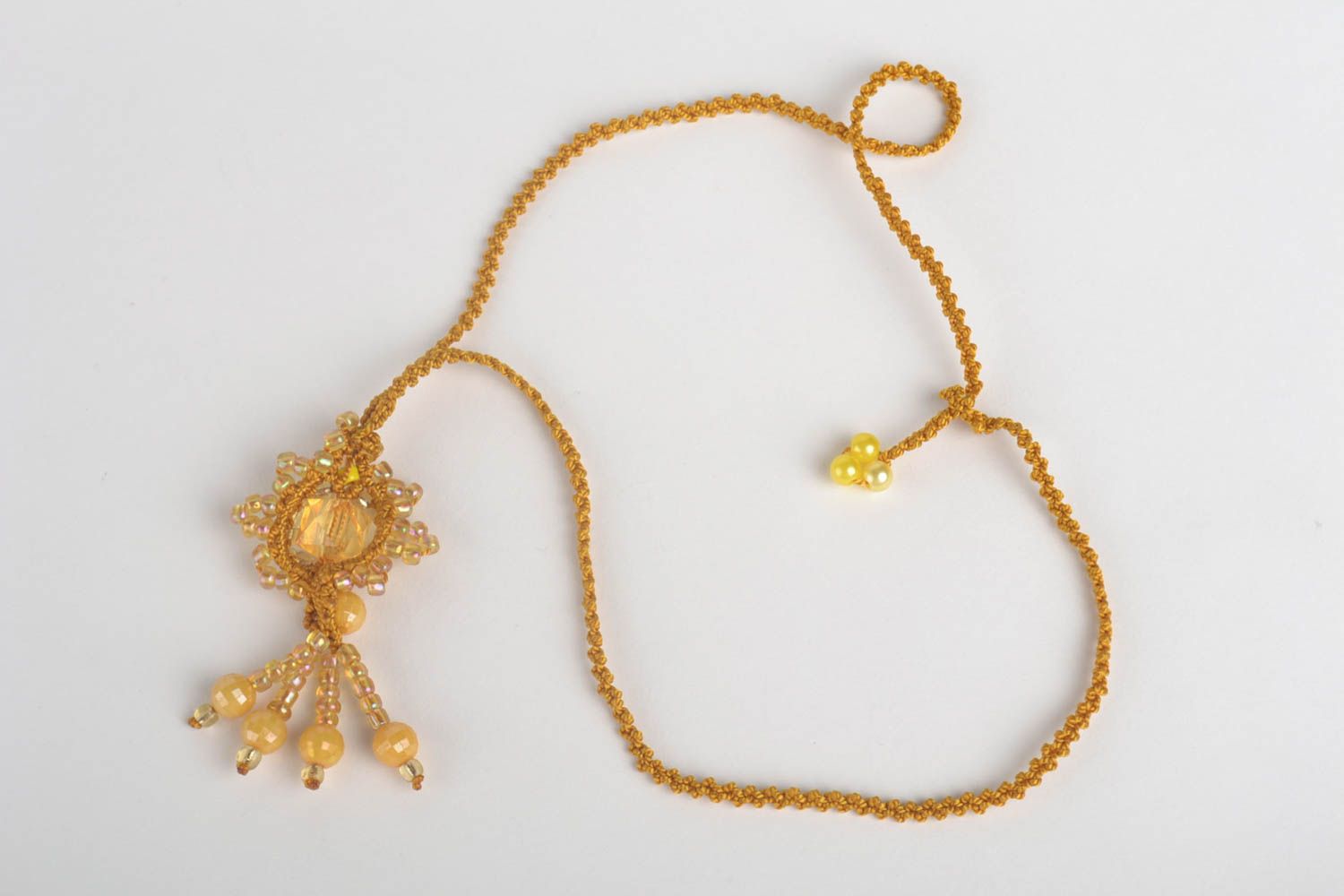 Pendentif jaune Bijoux fait main Accessoire femme avec perles de rocaille photo 3