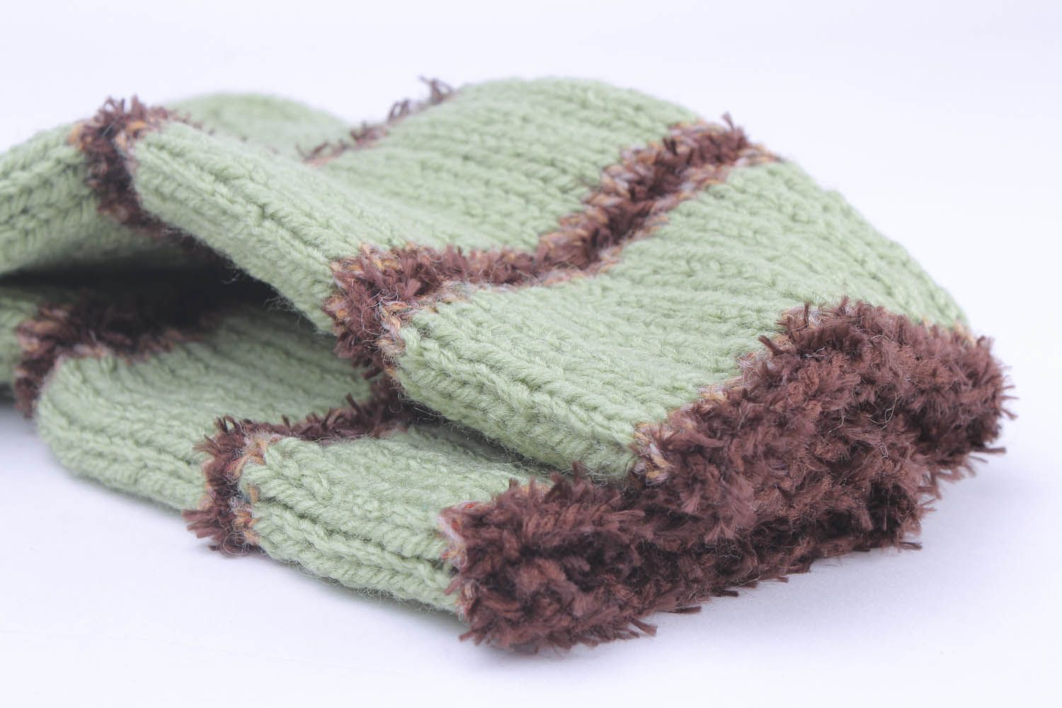 Зеленые носки пушистые фото 2