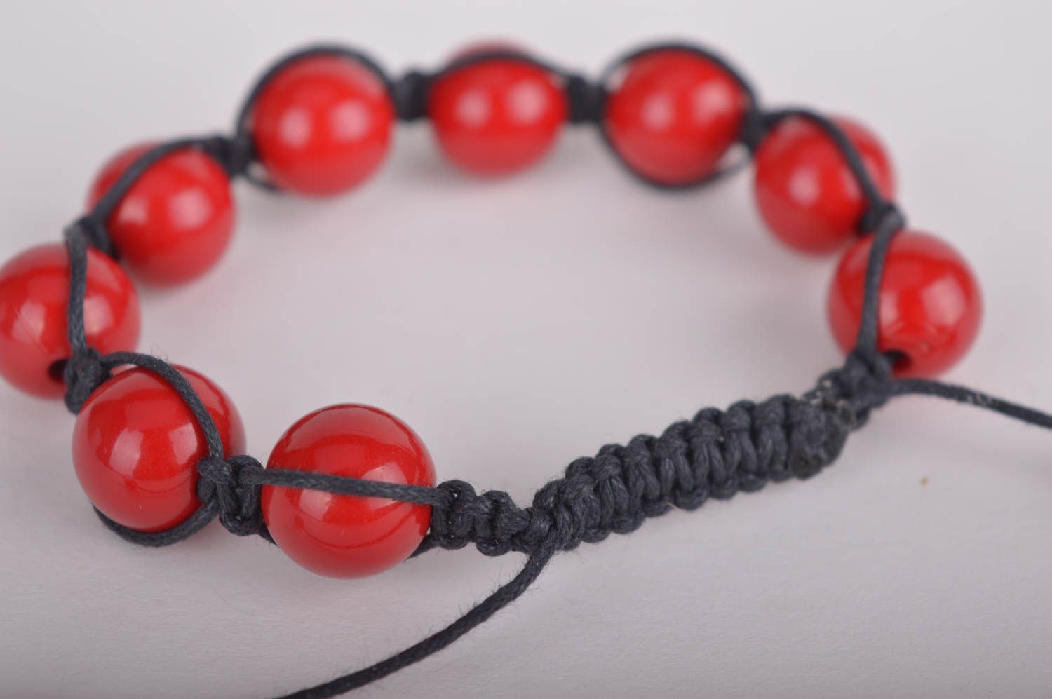 Red hot beads and black cord strand bracelet for women photo 4